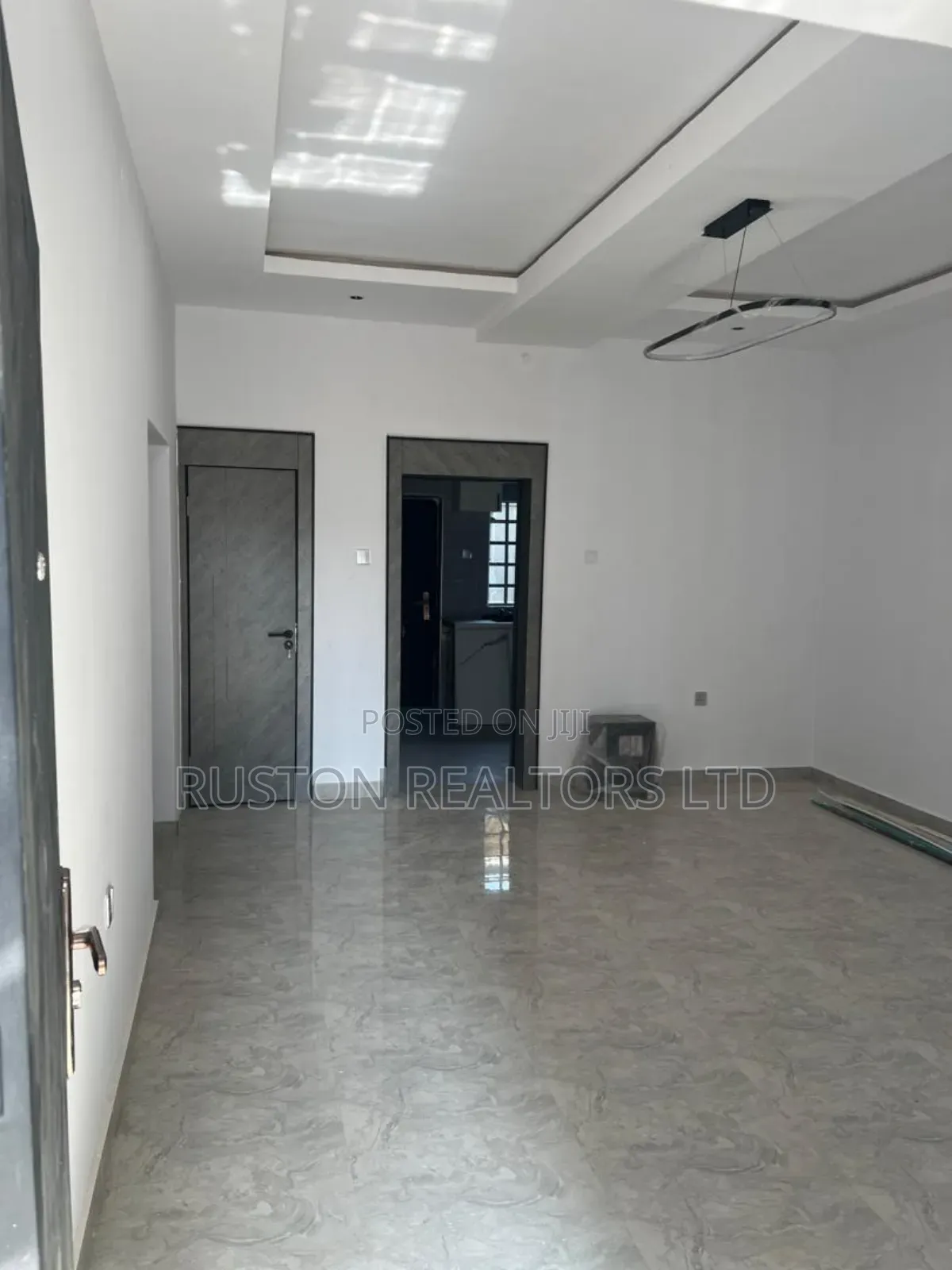 2bdrm Apartment in Dugbe (Onireke) for sale