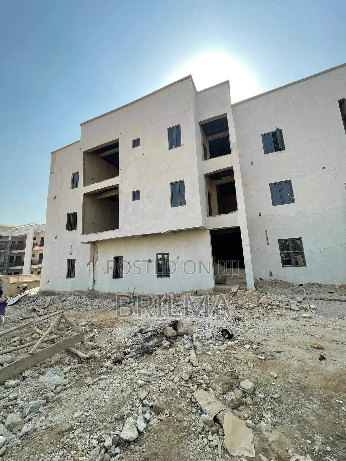 3bdrm Block of Flats in Kaura for sale