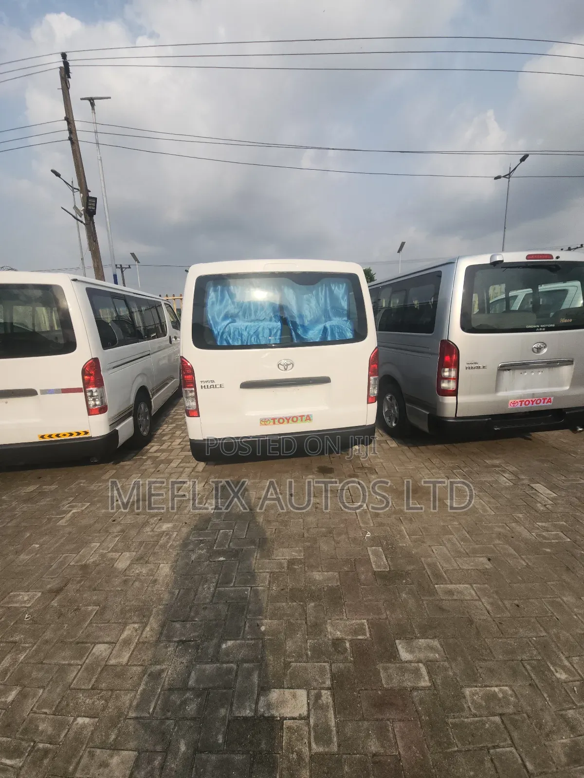 Toyota HiAce 2014 White