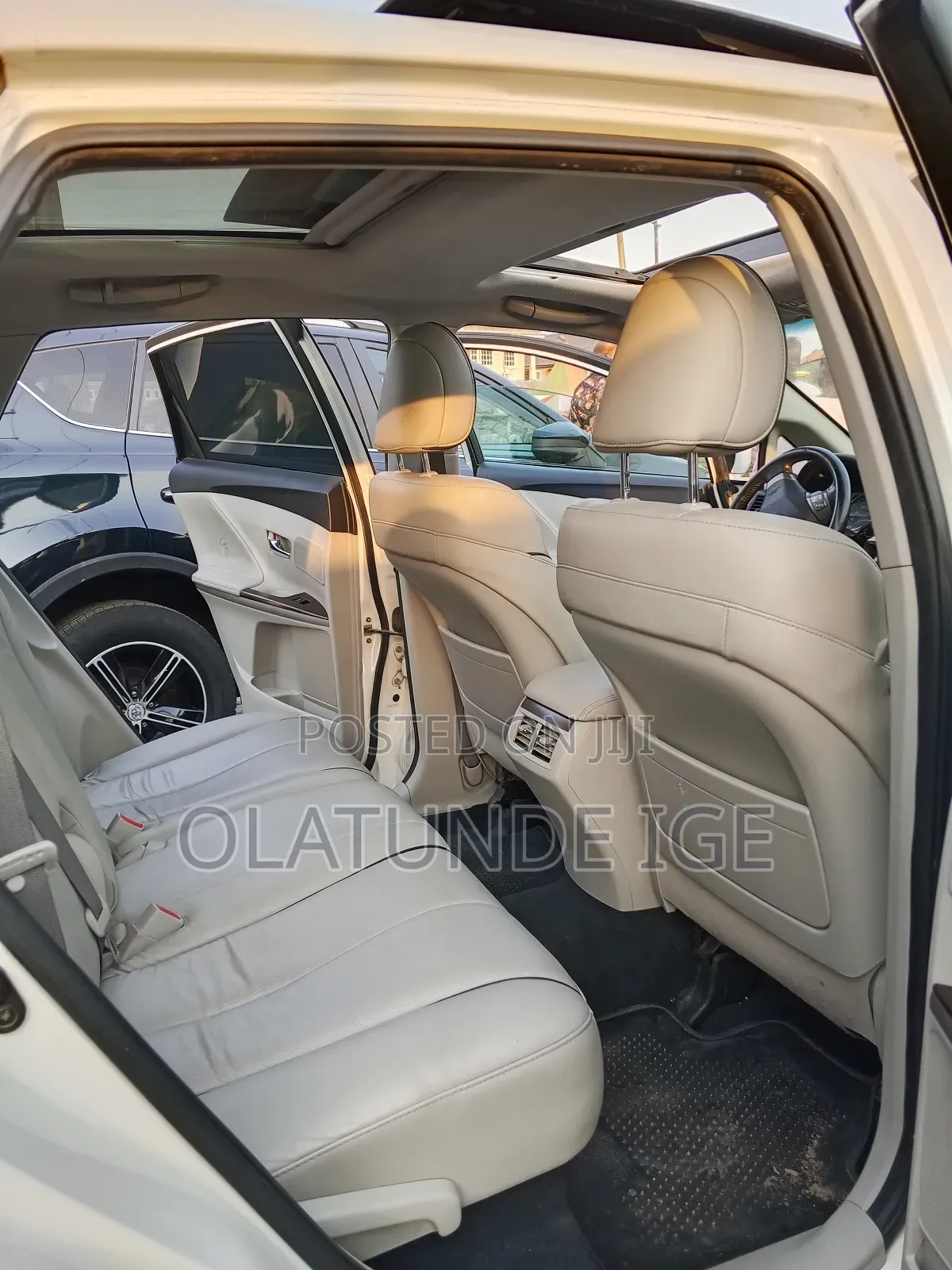 Toyota Venza V6 AWD 2010 White