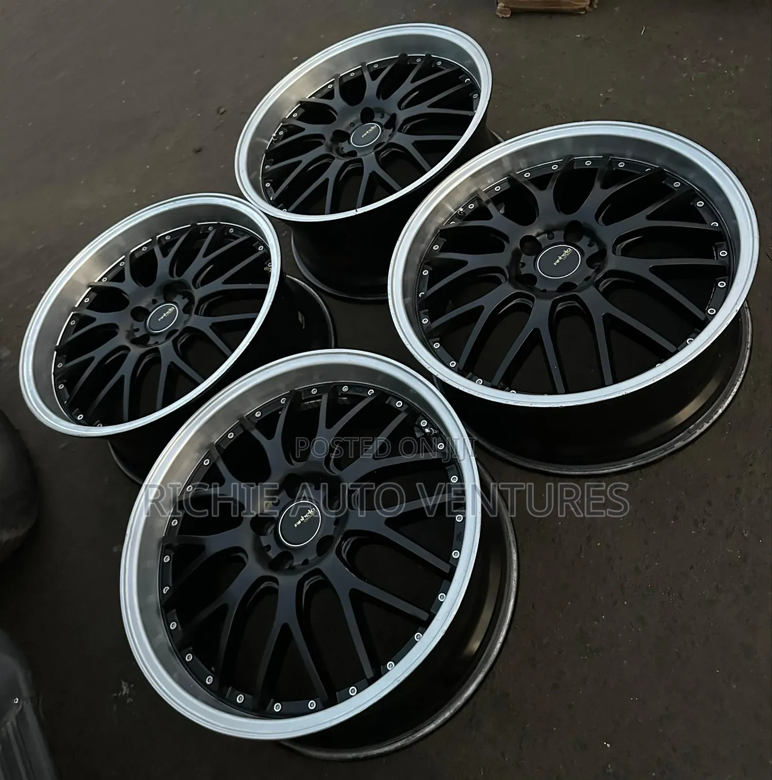 Staggard 20inch Rim.