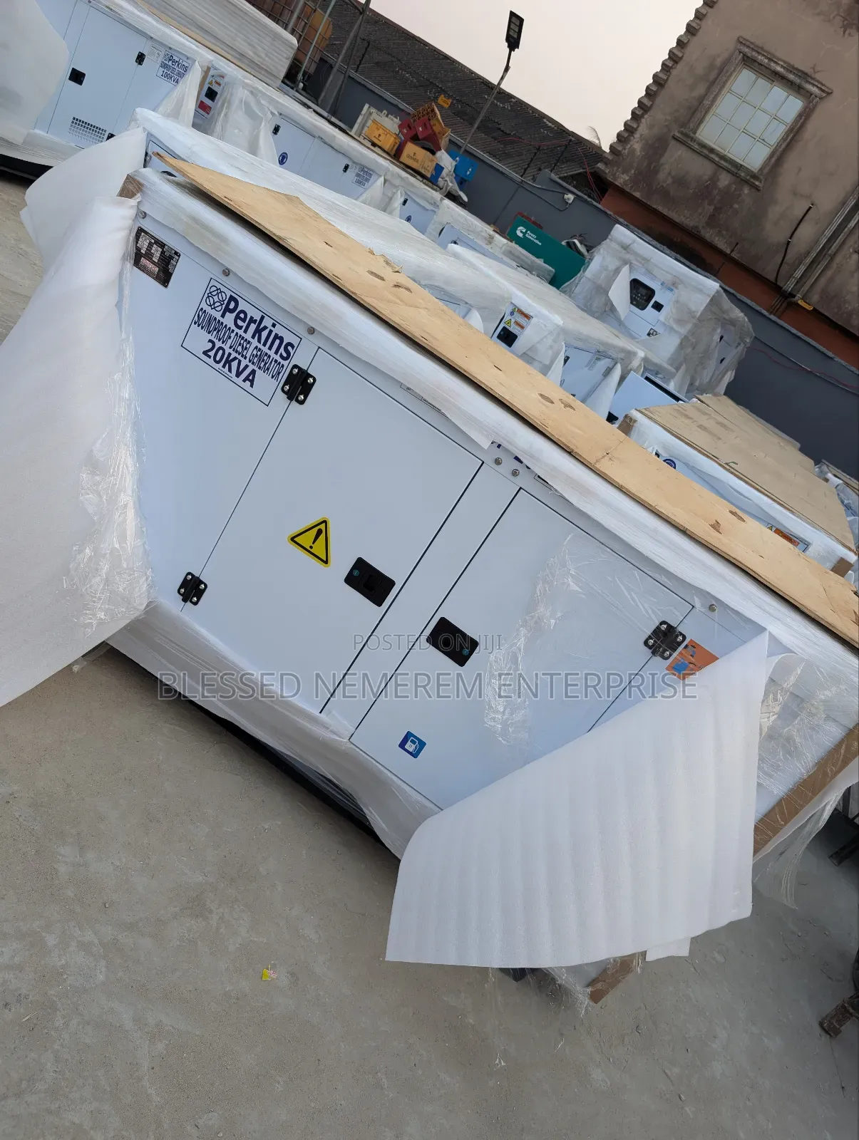England Perkins Diesel Soundproof Generator Sp20kva 100%Copper Coil