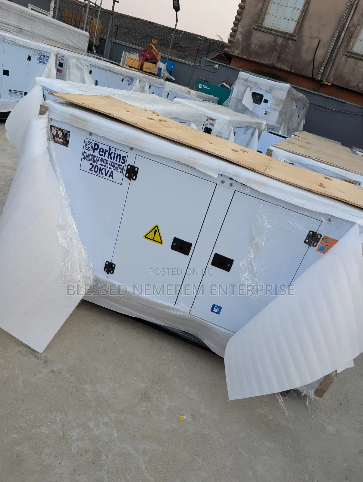 England Perkins Diesel Soundproof Generator Sp20kva 100%Copper Coil
