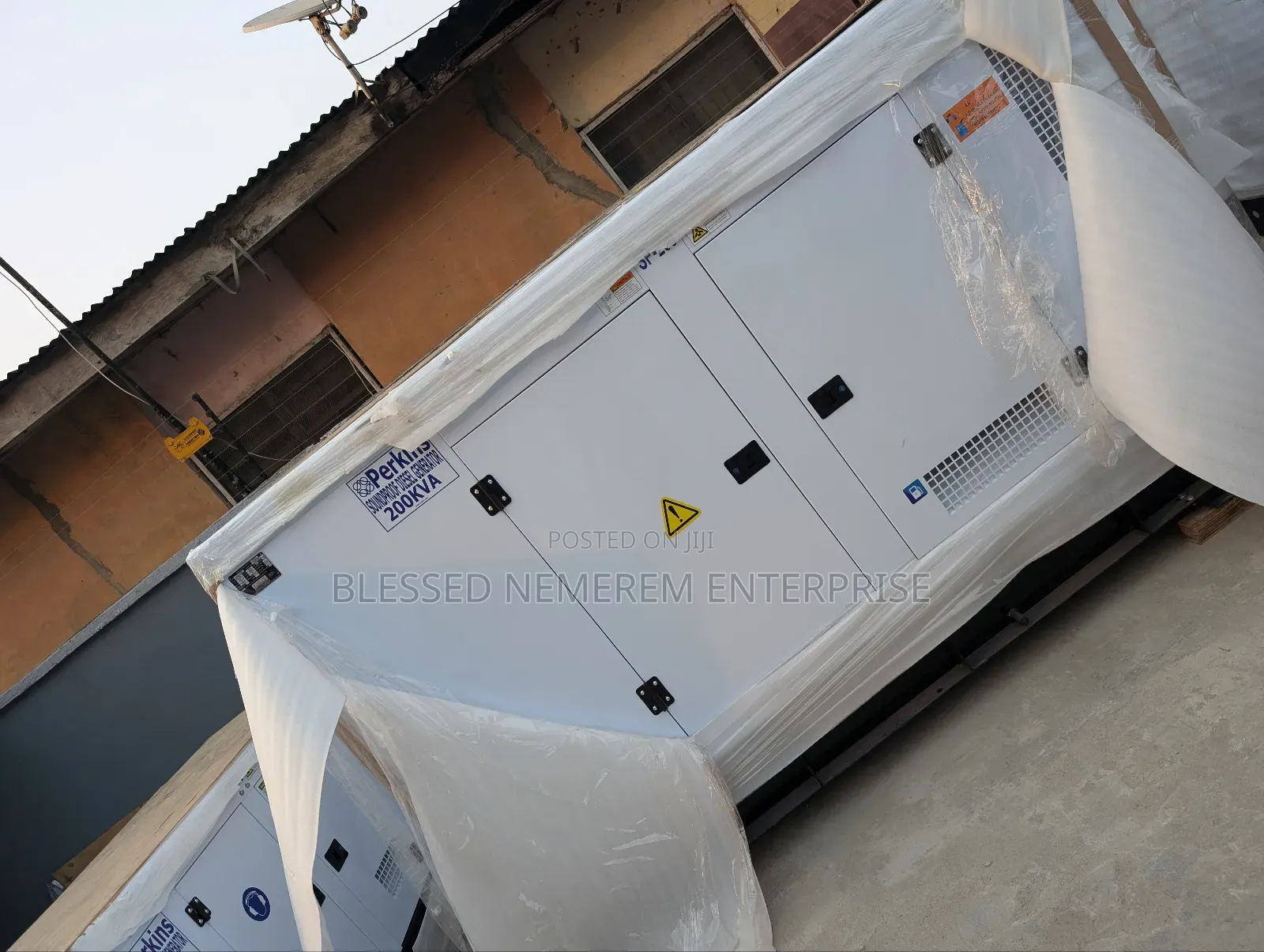 And Here Is Sp200kva Brand New Perkins England Diesel Soundproof Gen