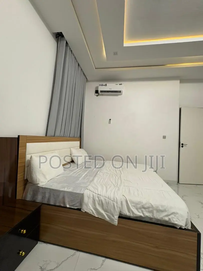 Service Apartment