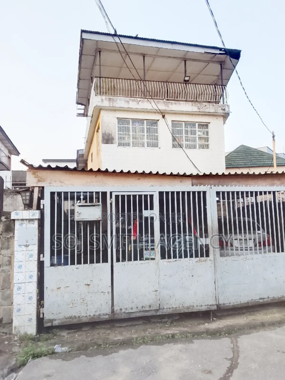 4bdrm Block of Flats in Surulere for sale
