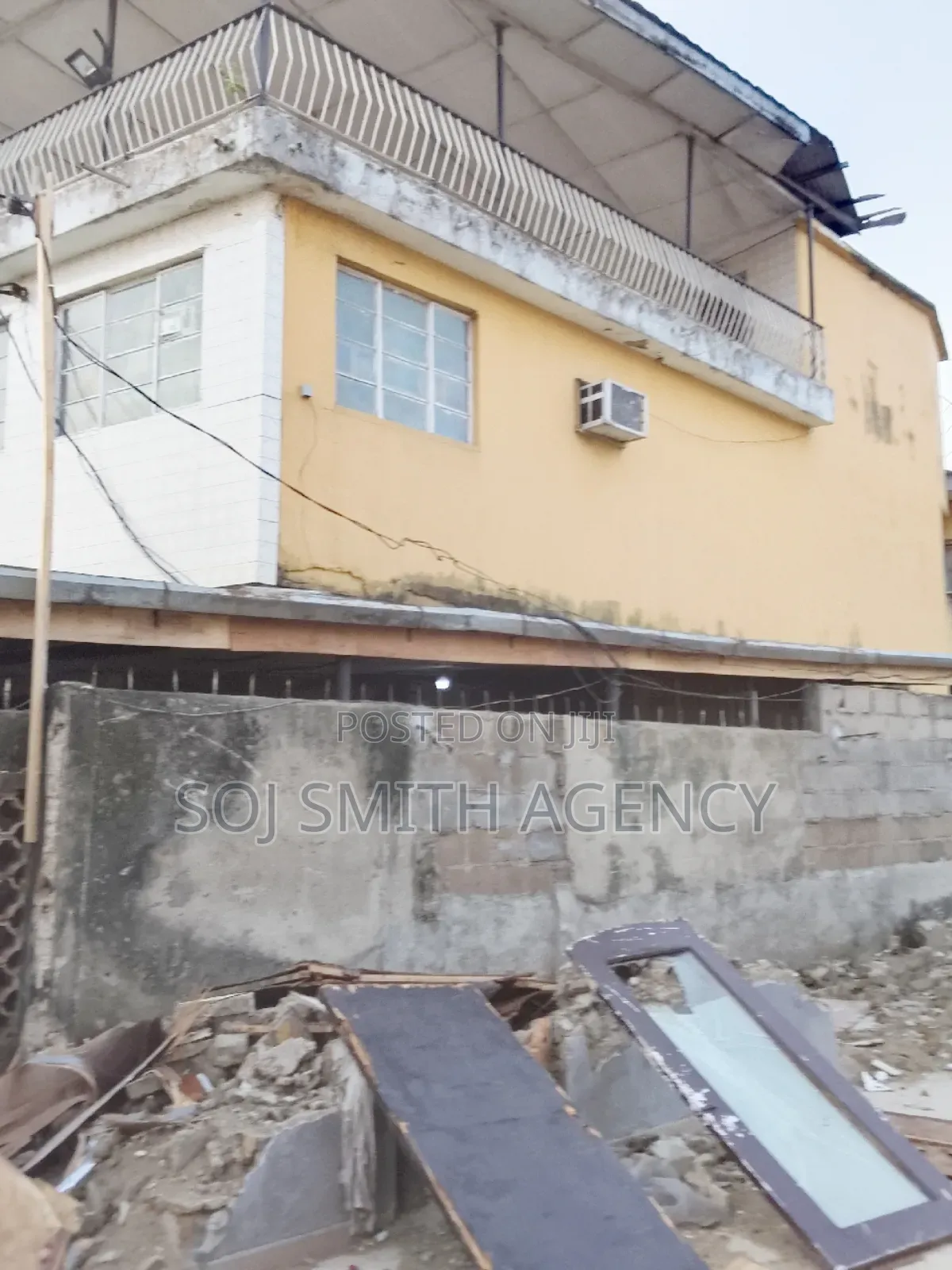 4bdrm Block of Flats in Surulere for sale