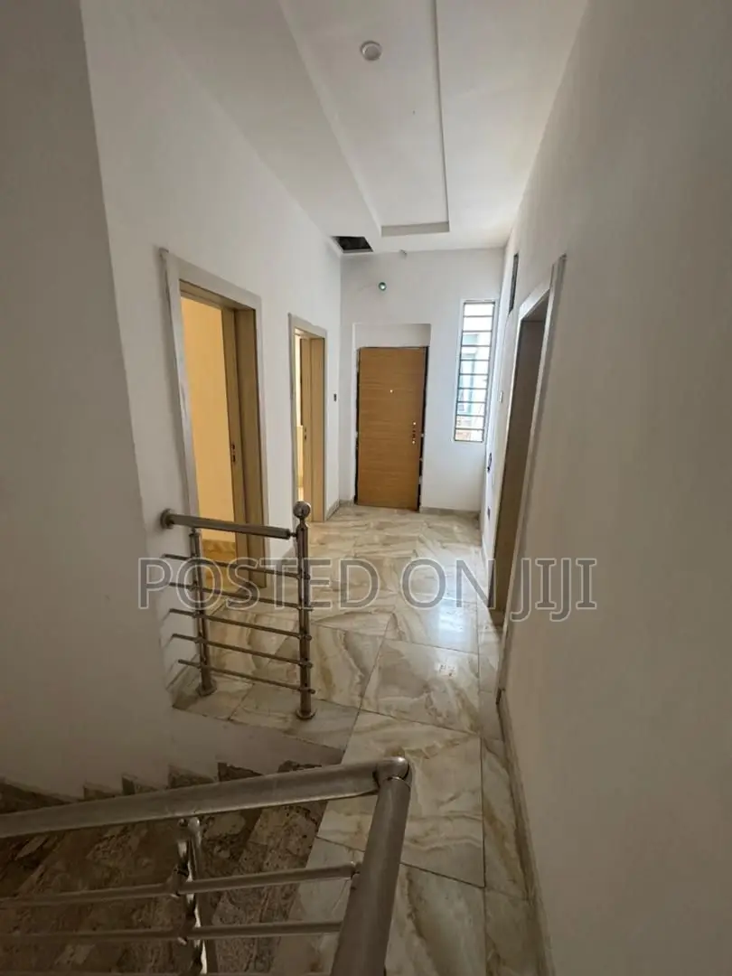 4bdrm Duplex in First Class Estate, Lekki Phase 2 for sale