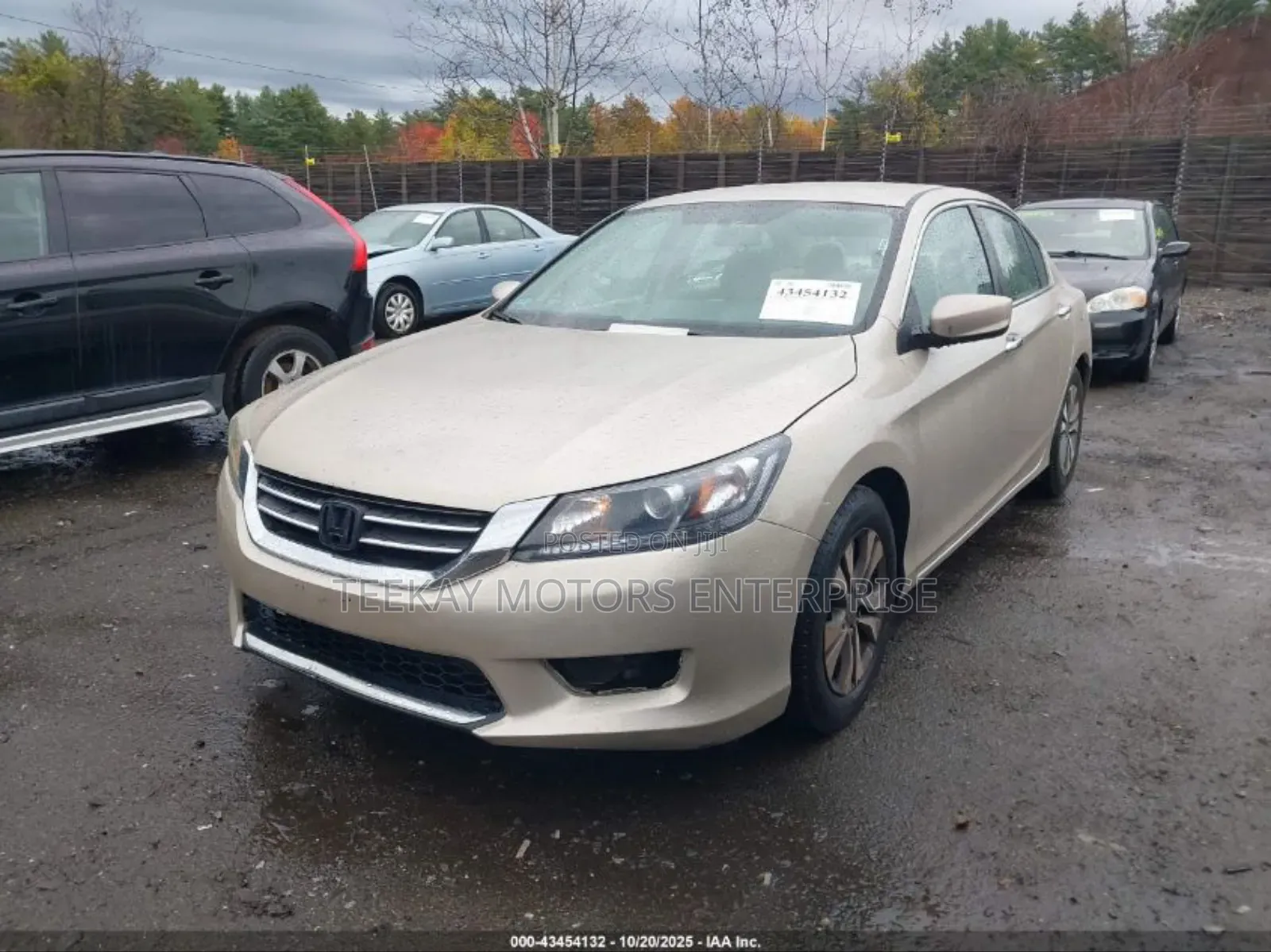 Honda Accord LX 4dr Sedan FWD (2.4L 4cyl 2A) 2013 Gold