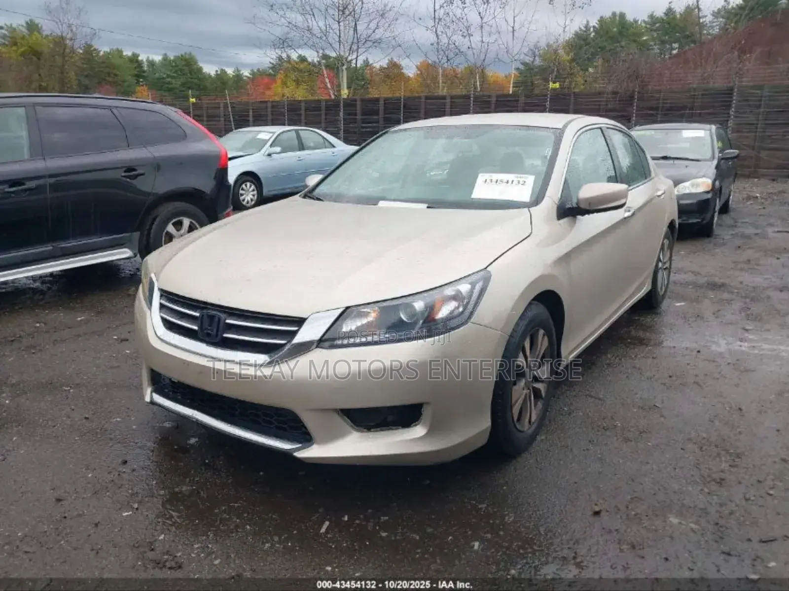 Honda Accord LX 4dr Sedan FWD (2.4L 4cyl 2A) 2013 Gold