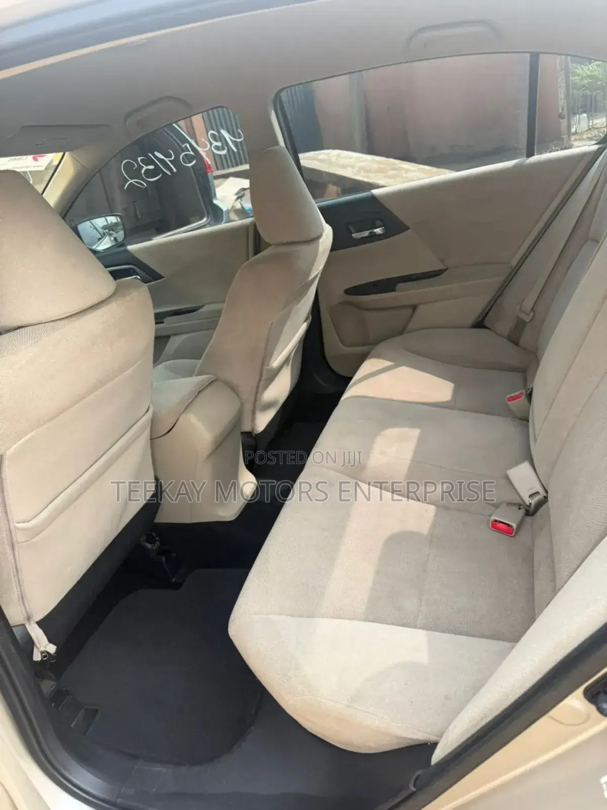 Honda Accord LX 4dr Sedan FWD (2.4L 4cyl 2A) 2013 Gold