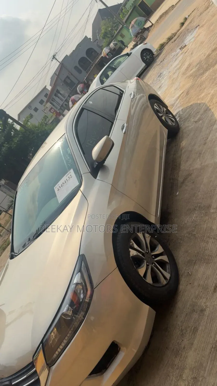 Honda Accord LX 4dr Sedan FWD (2.4L 4cyl 2A) 2013 Gold