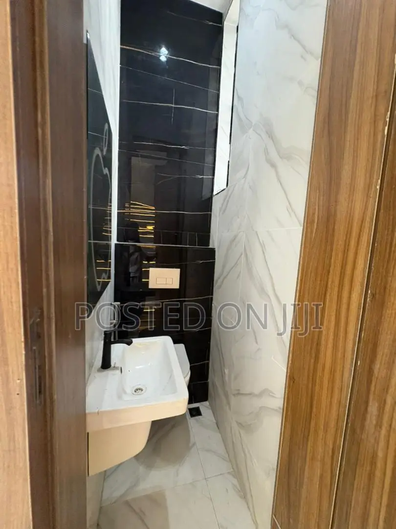 4bdrm House in Dpkay District, Lekki Phase 2 for sale