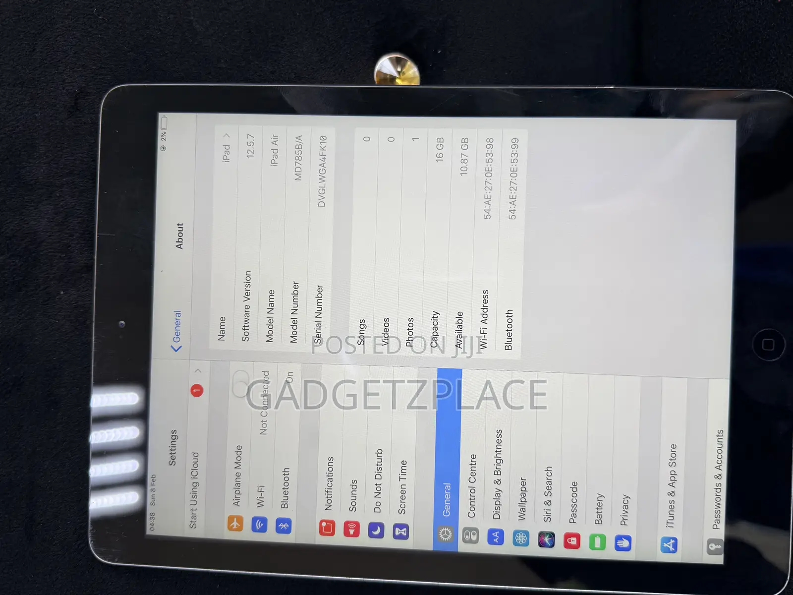 Apple iPad Air 16 GB Black