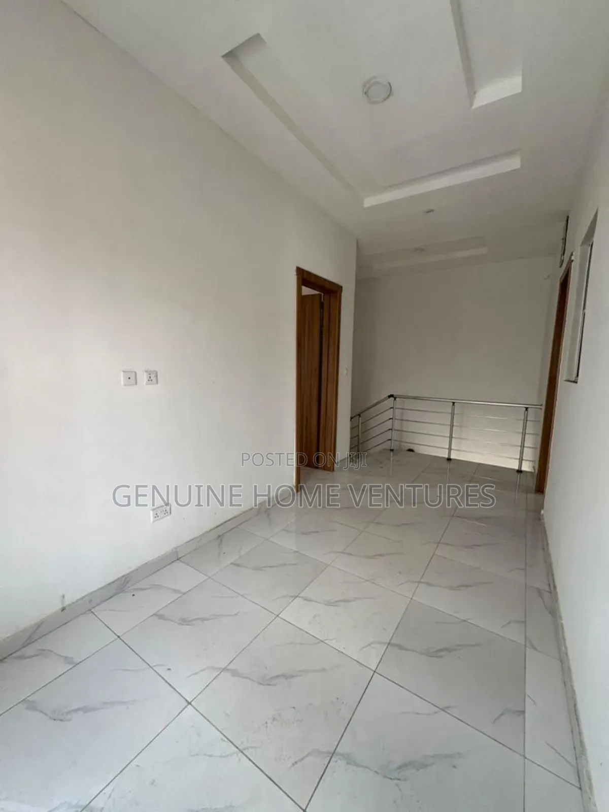 4bdrm Duplex in Ikota for sale
