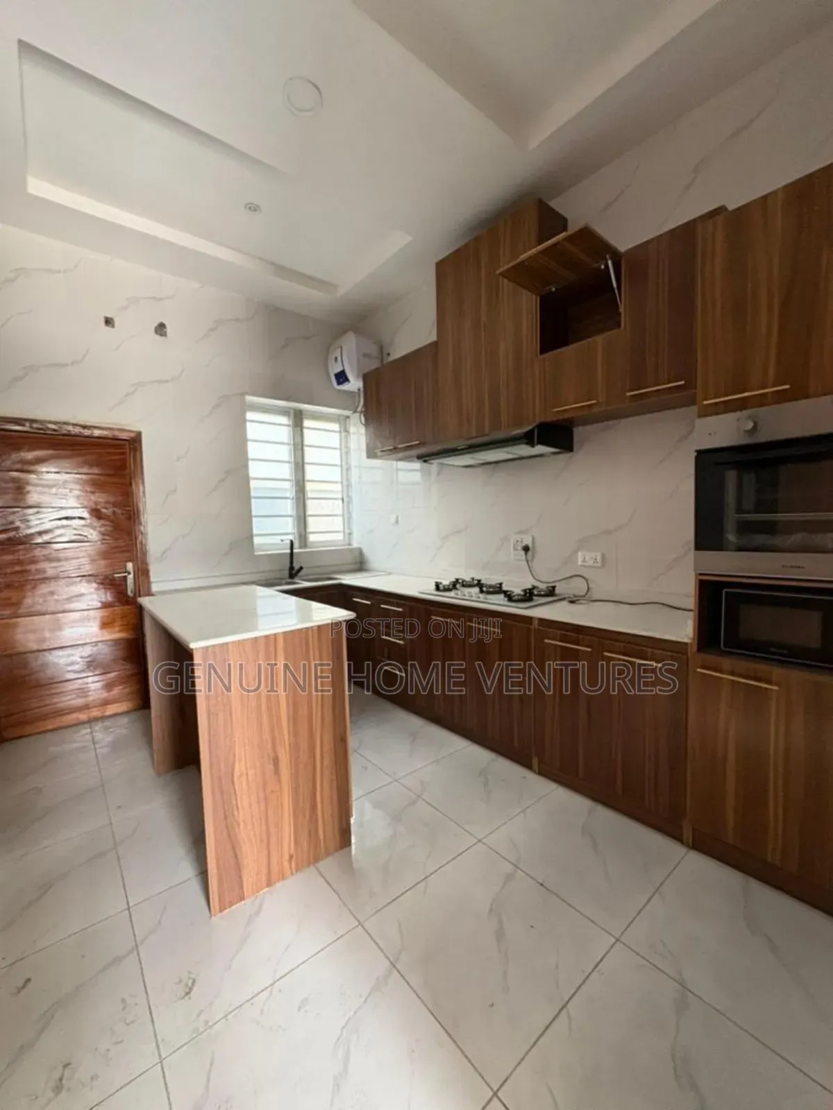 4bdrm Duplex in Ikota for sale