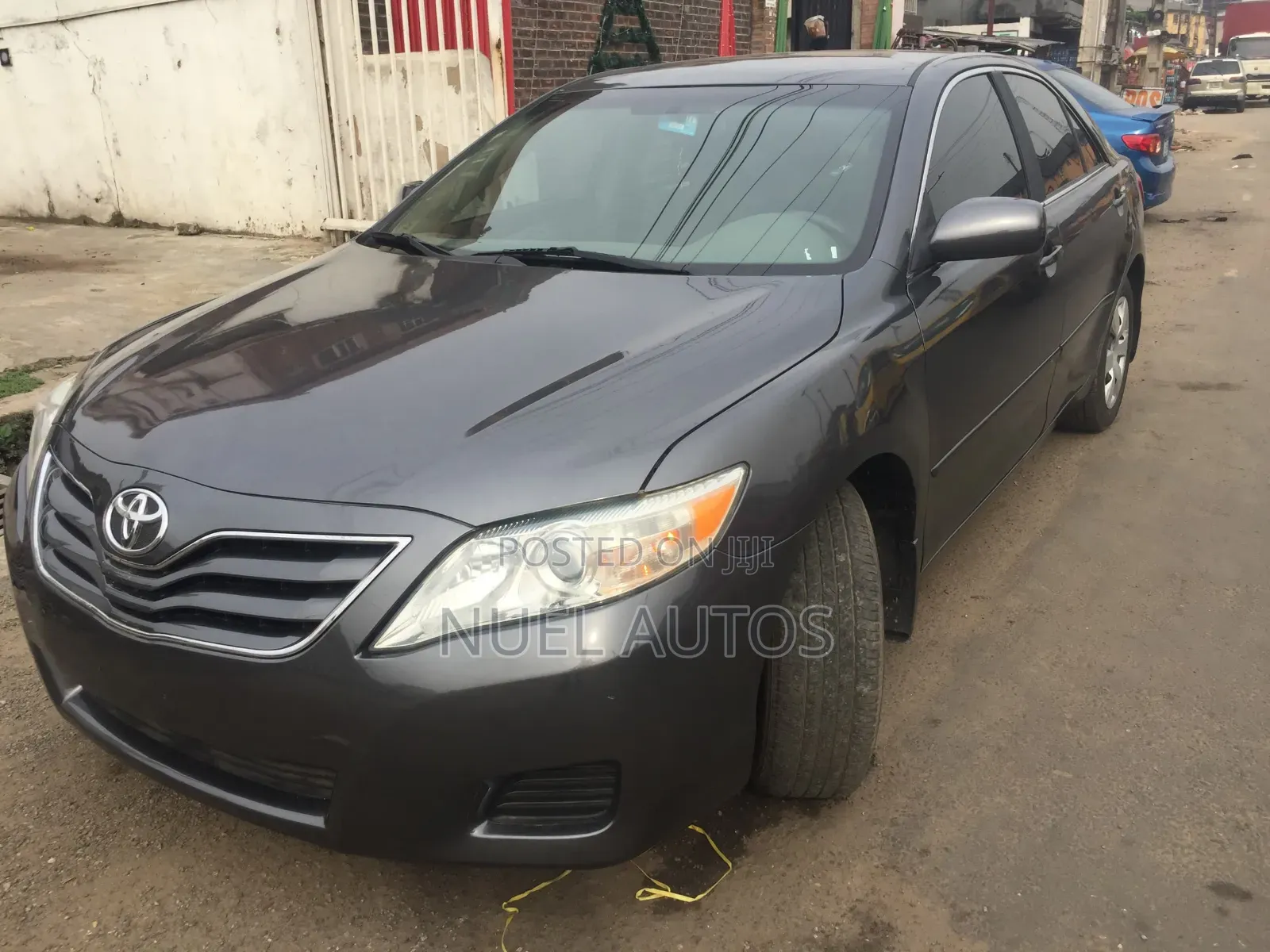 Toyota Camry LE 4dr Sedan (2.5L 4cyl 6AM) 2010 Gray