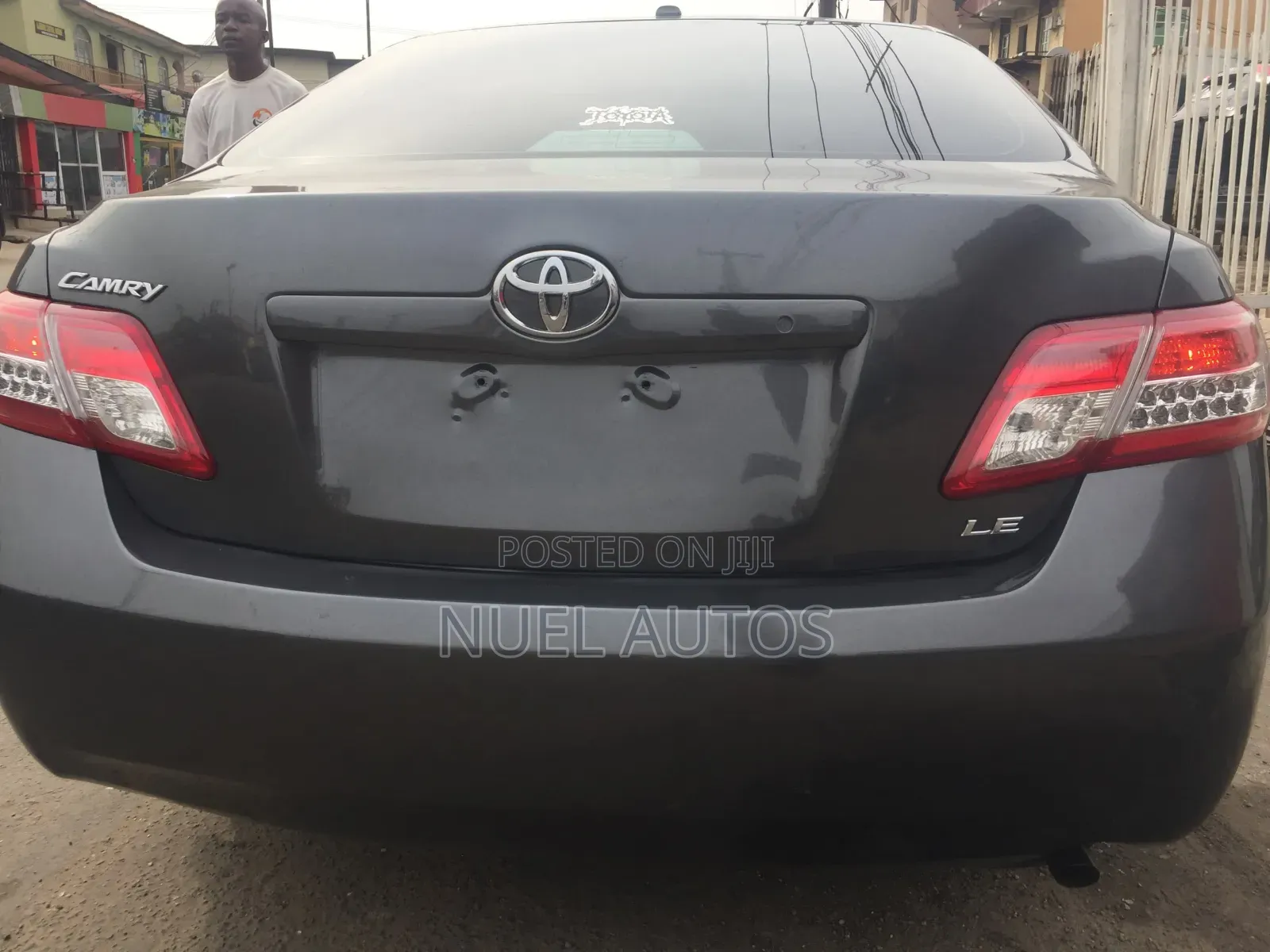 Toyota Camry LE 4dr Sedan (2.5L 4cyl 6AM) 2010 Gray