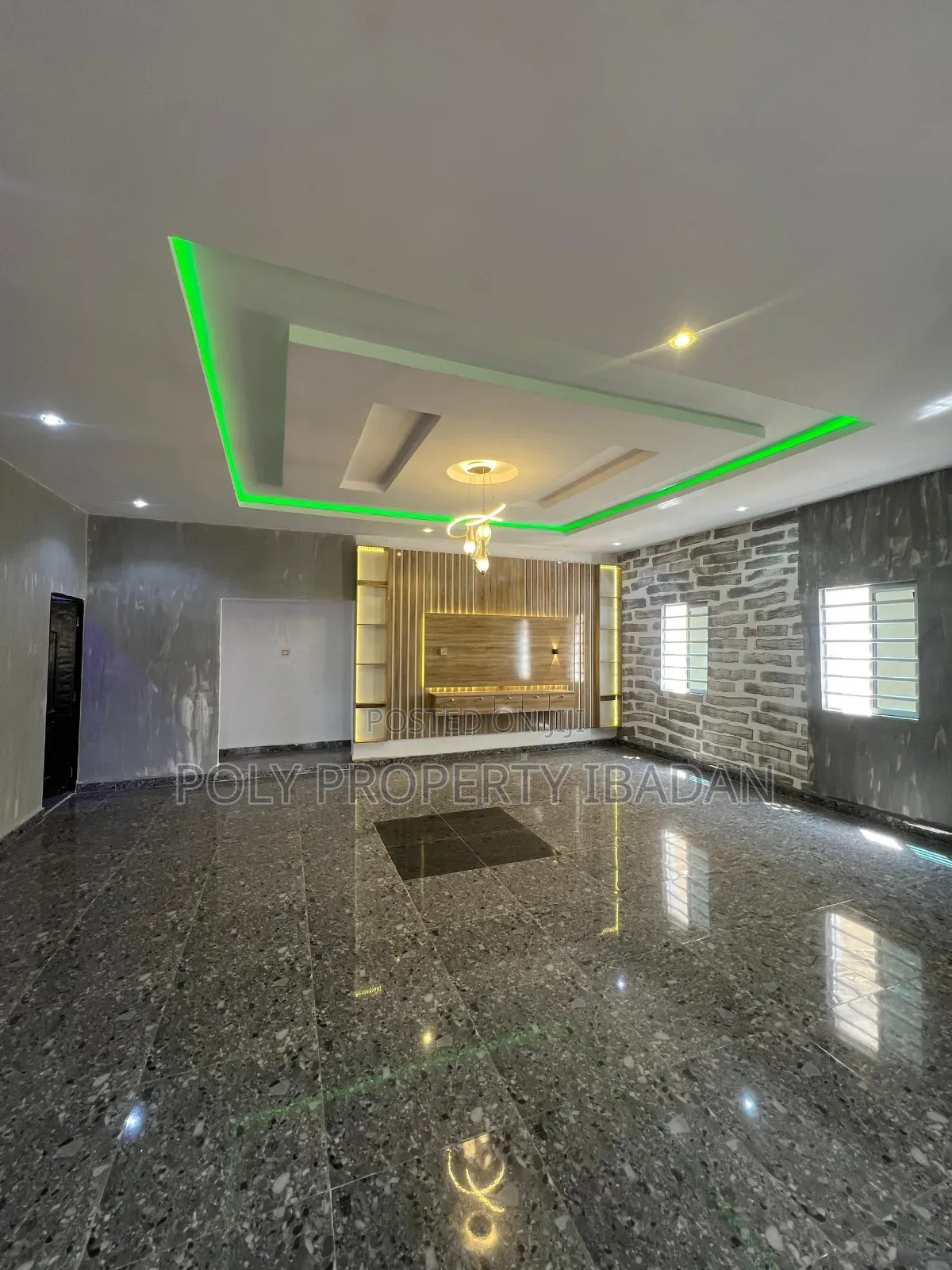3bdrm Bungalow in Elebu, Oluyole Estate for sale