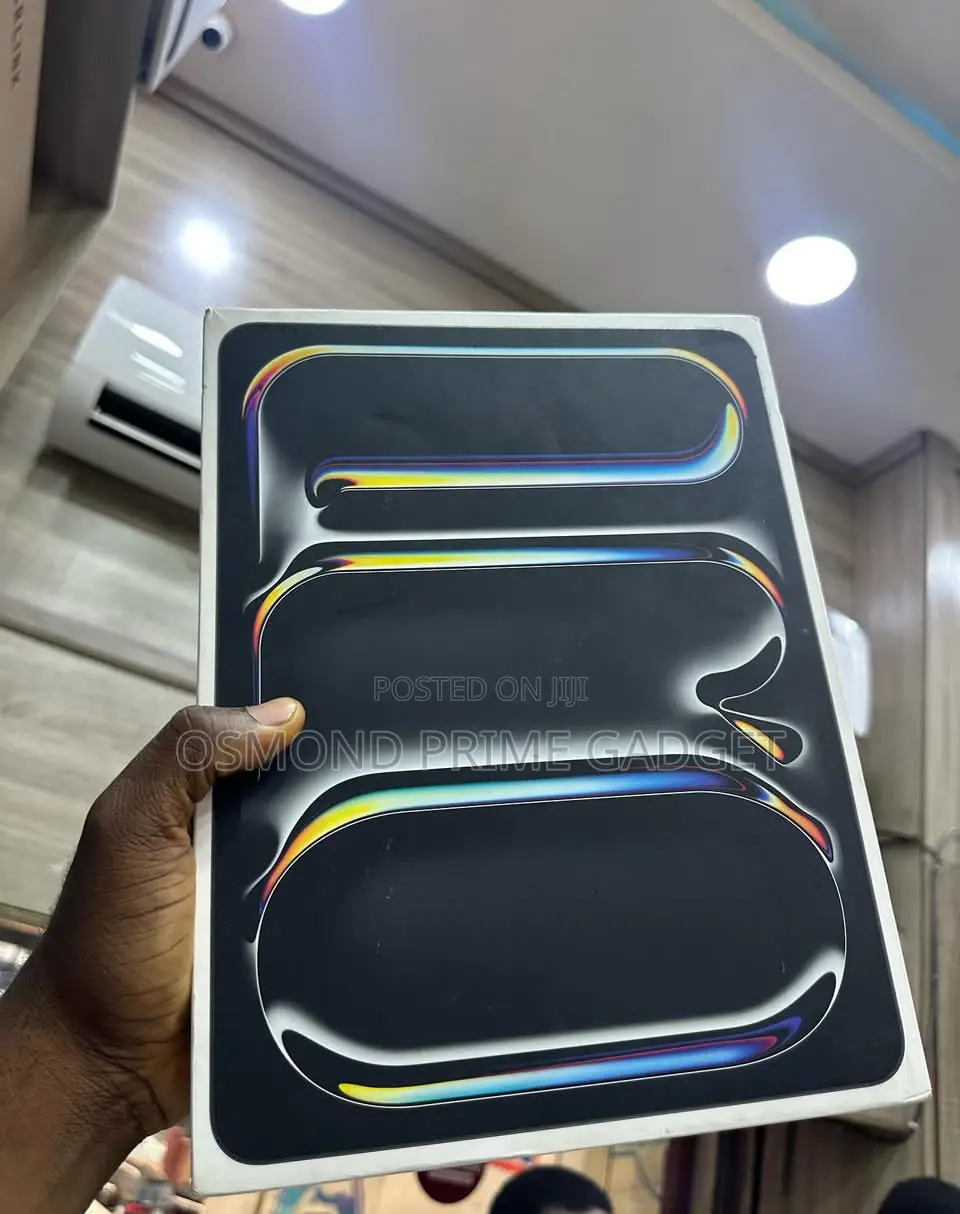 New Apple iPad Pro 13 (2024) 256 GB Black