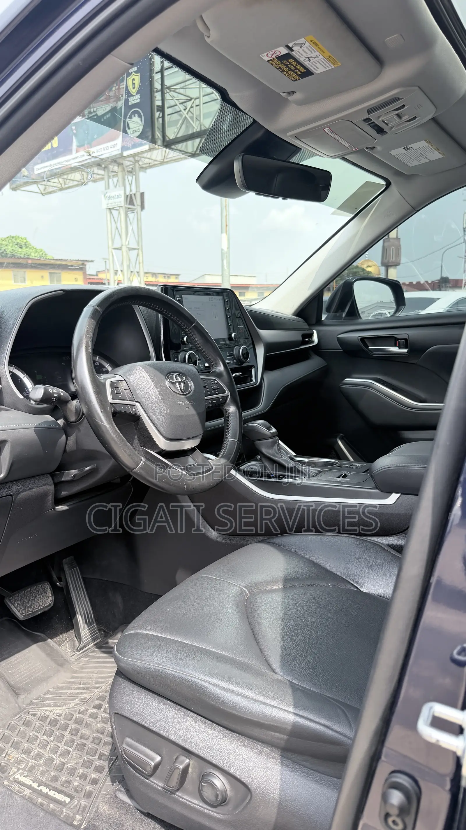 Toyota Highlander XLE 2022 Blue