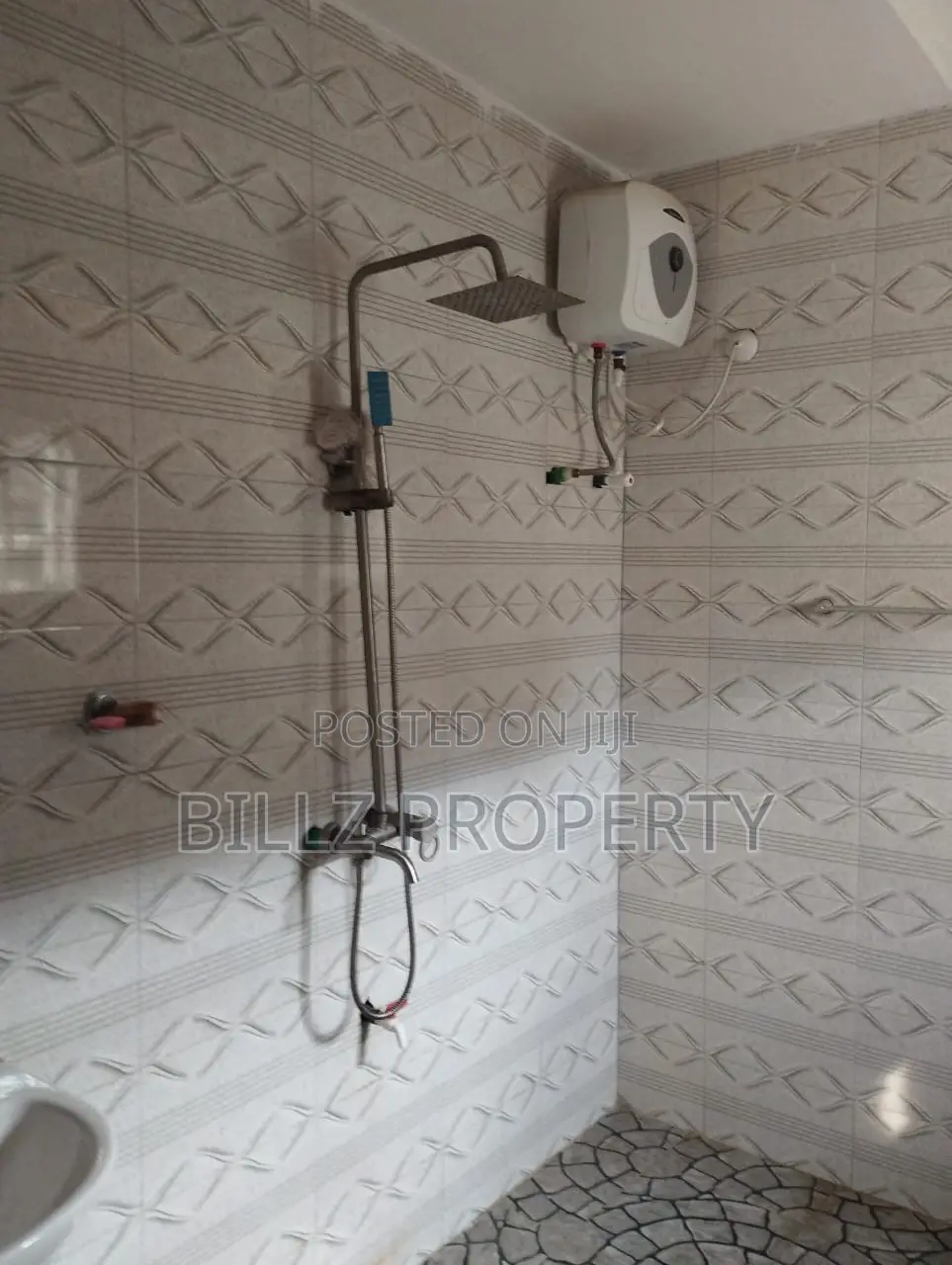 Furnished 4bdrm Bungalow in Abaranje for sale