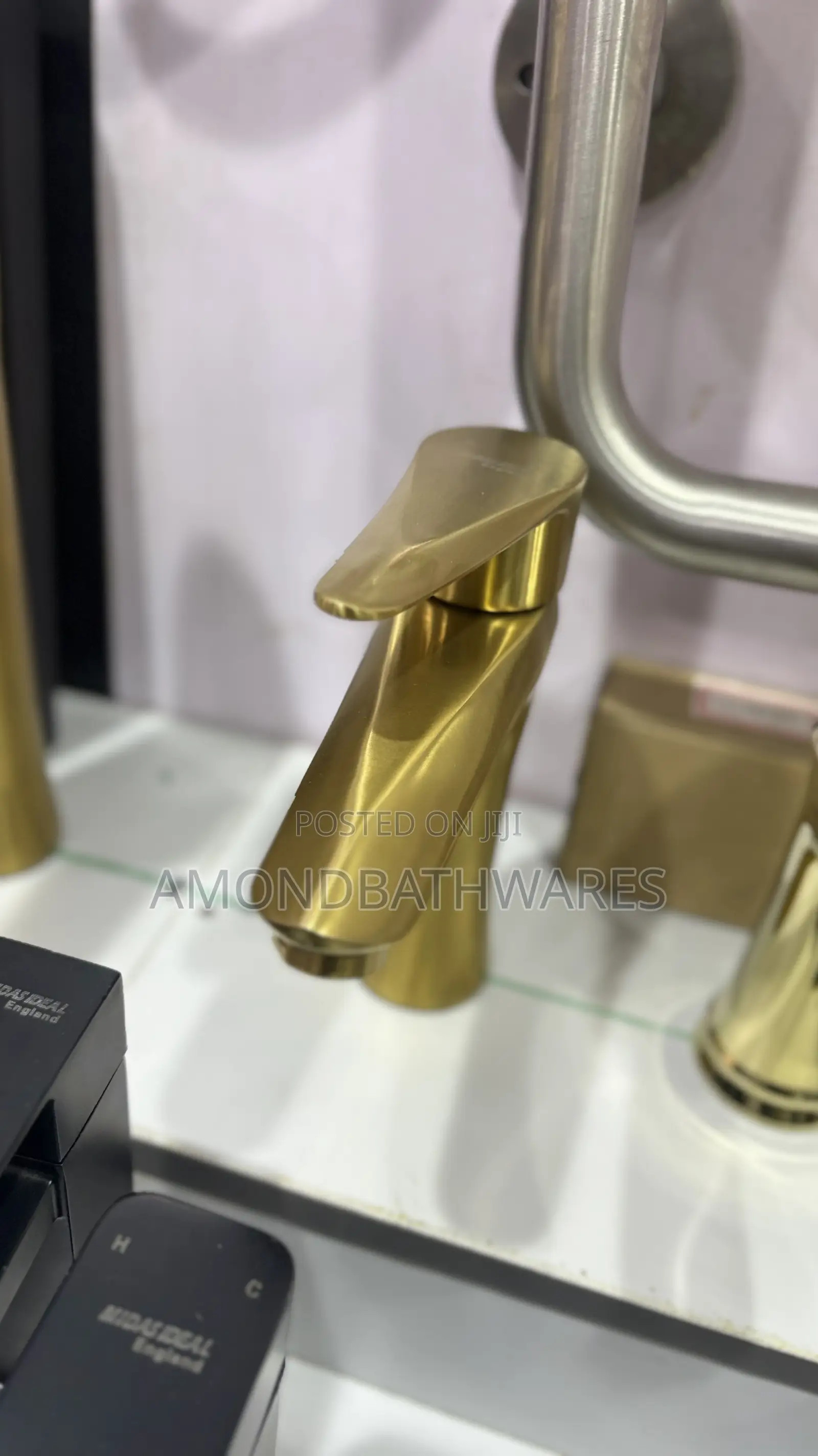 Brushed Gold Short Basin Faucet
