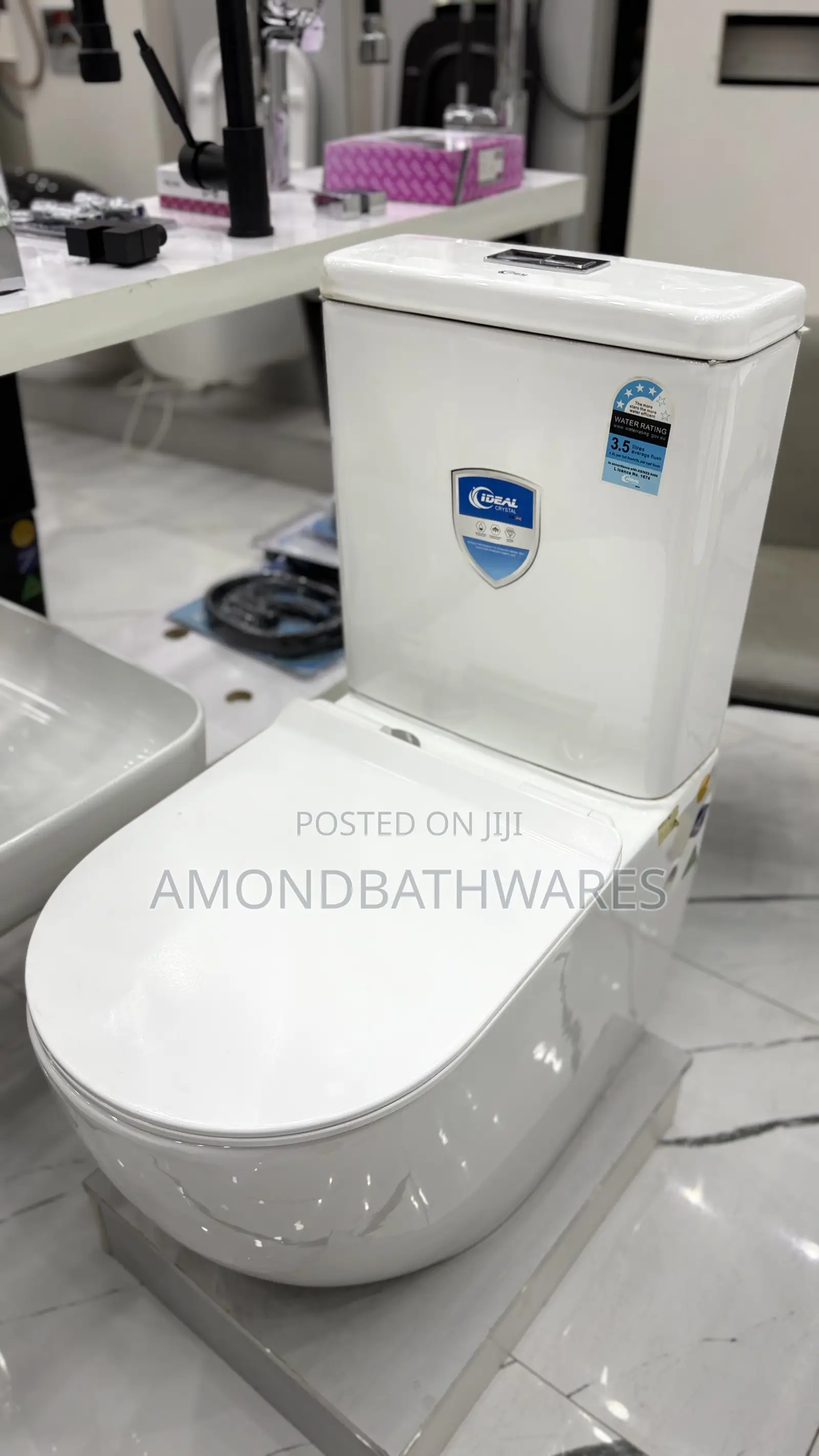 Round Executive Water Cistern