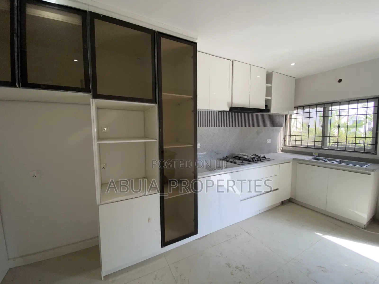 4bdrm Duplex in In A Secured Estate, Life Camp for rent