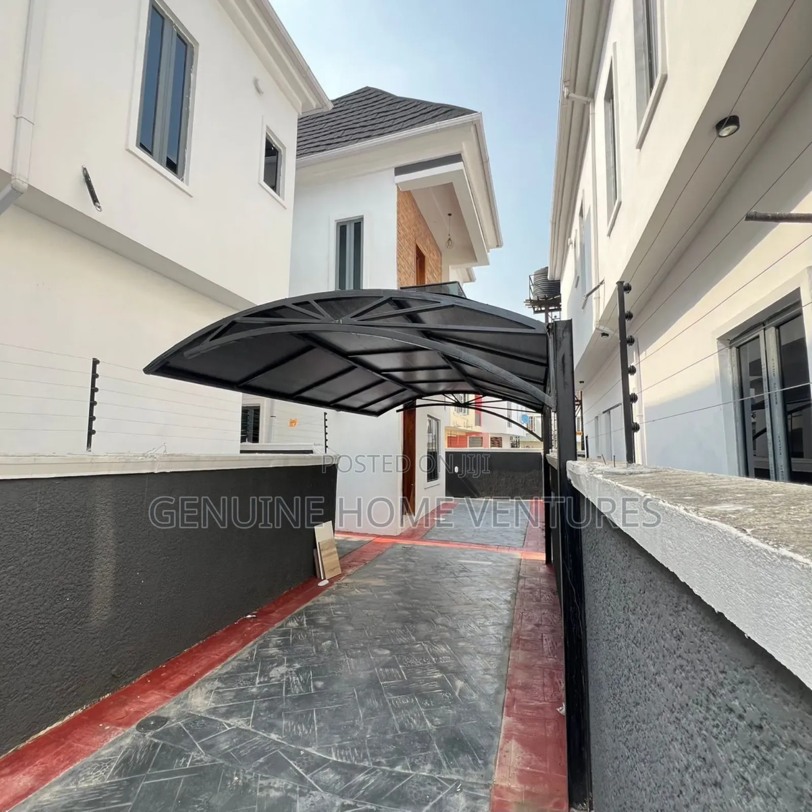 4bdrm Duplex in Ikota for sale