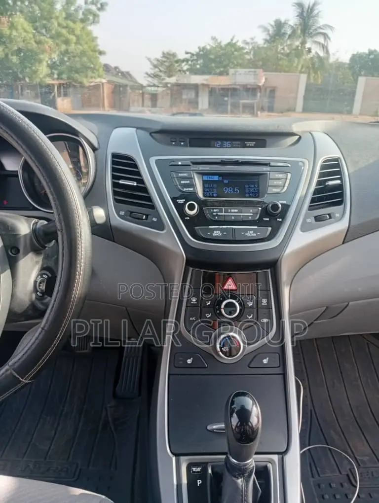 Hyundai Elantra 2014 Black