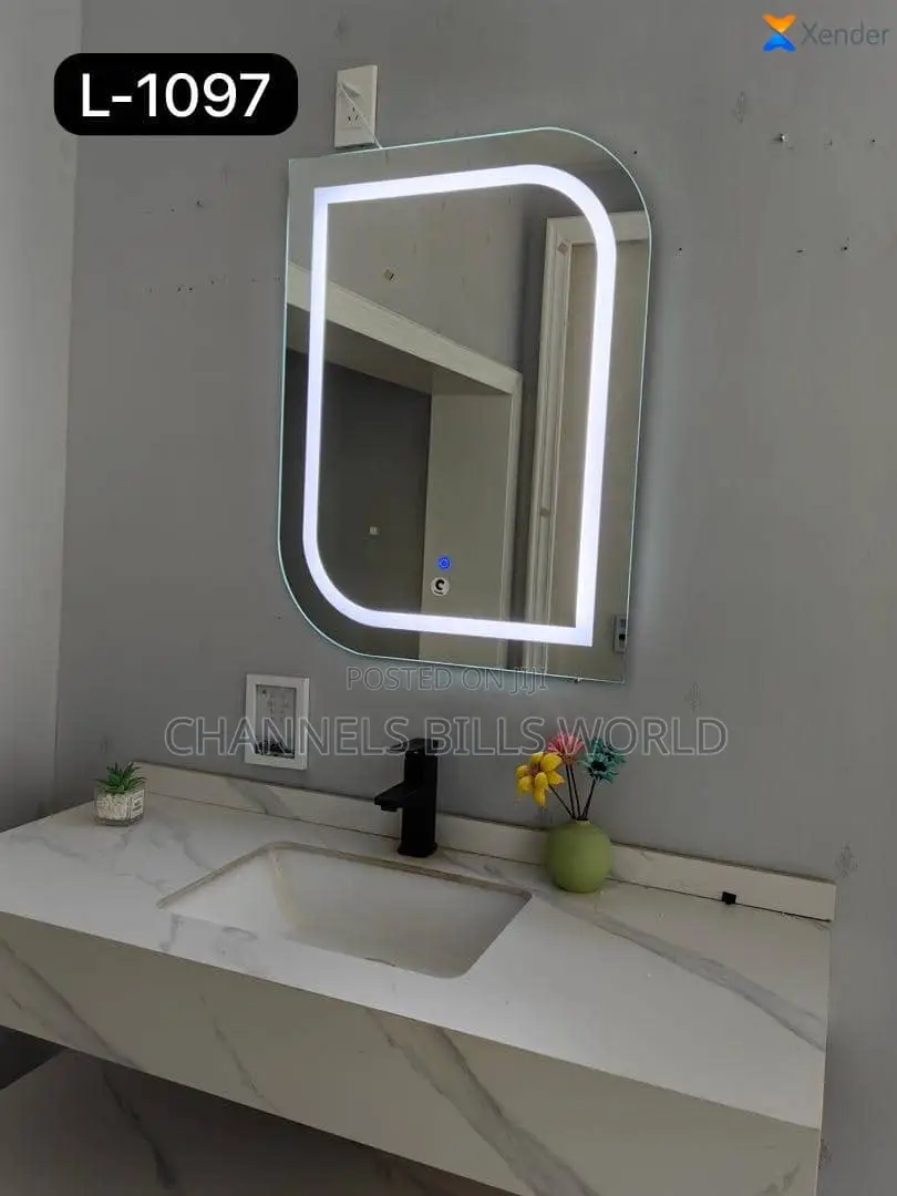 Connerqure Led Mirror With Light