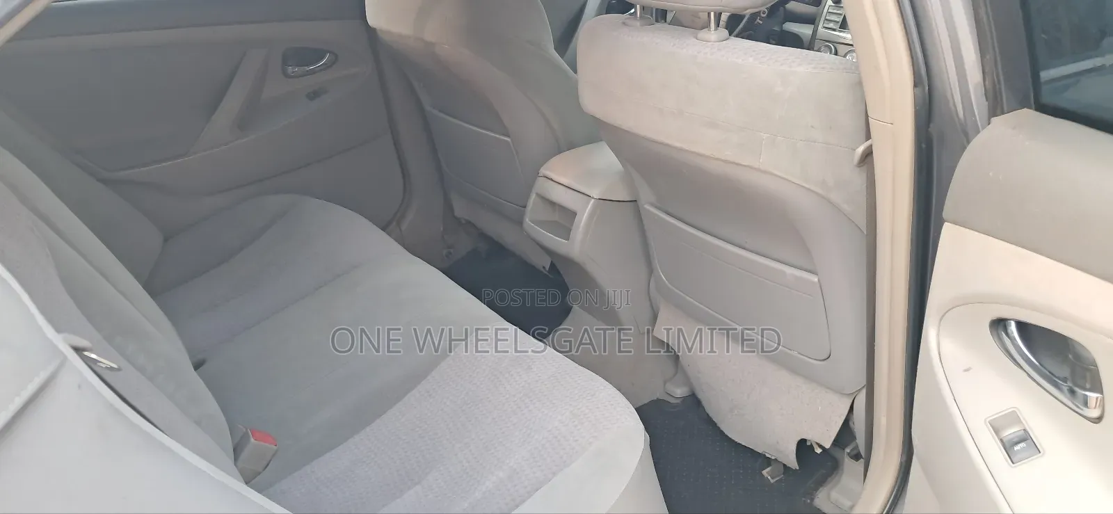 Toyota Camry 2011 Gray