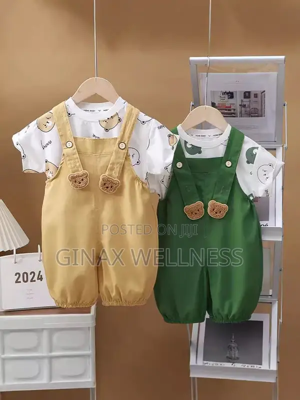2-Piece Baby Outfit Set With Short Sleeve Top and Suspender Romper