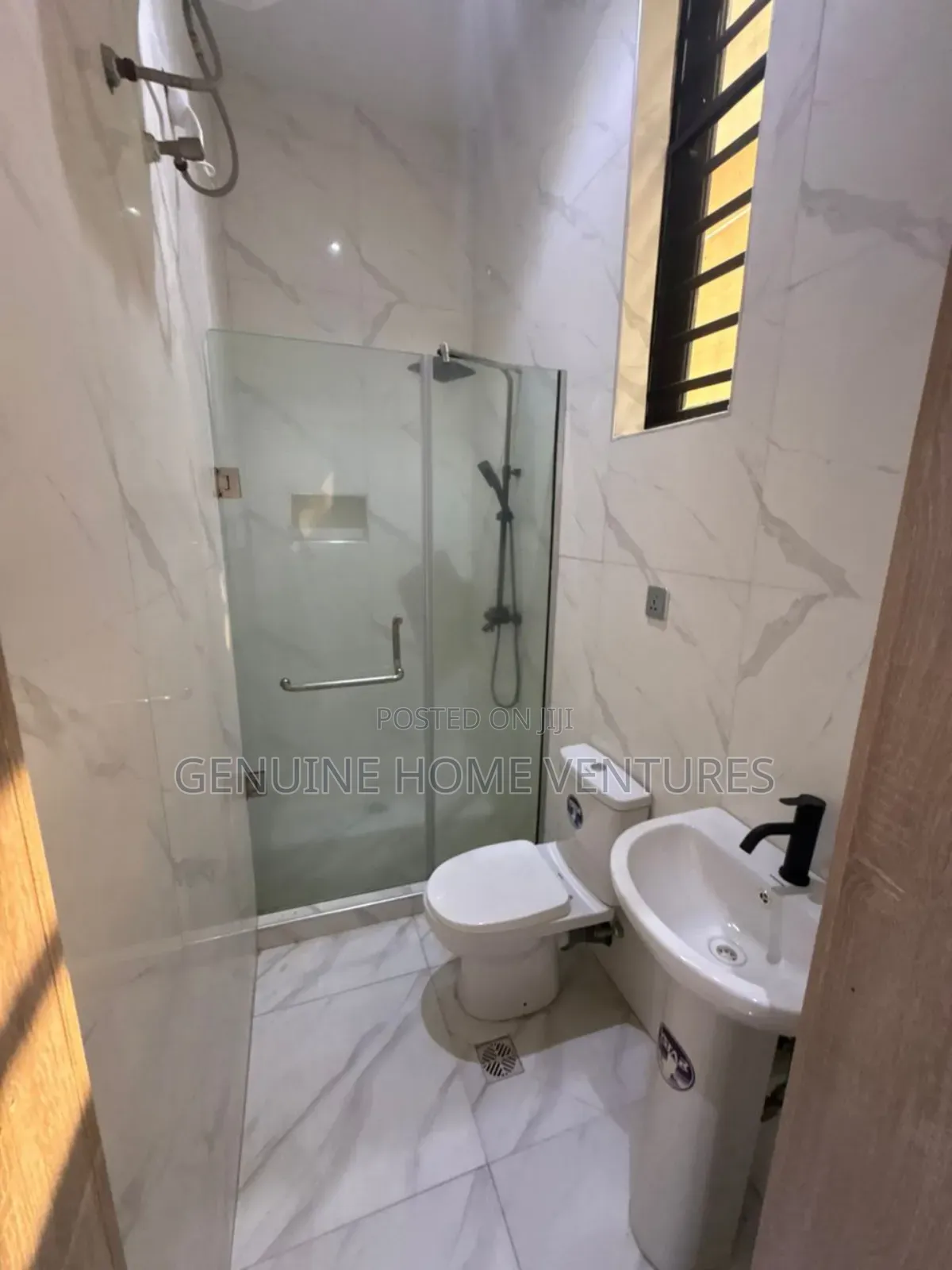 4bdrm Duplex in Ikota for sale