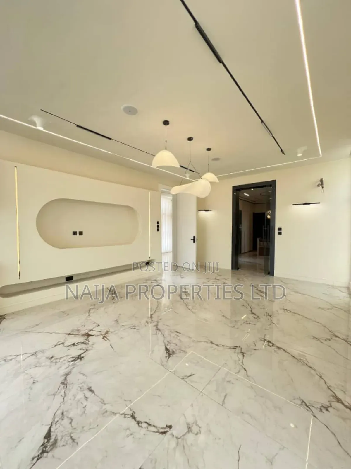 5bdrm Duplex in Lekki Phase 1 for sale