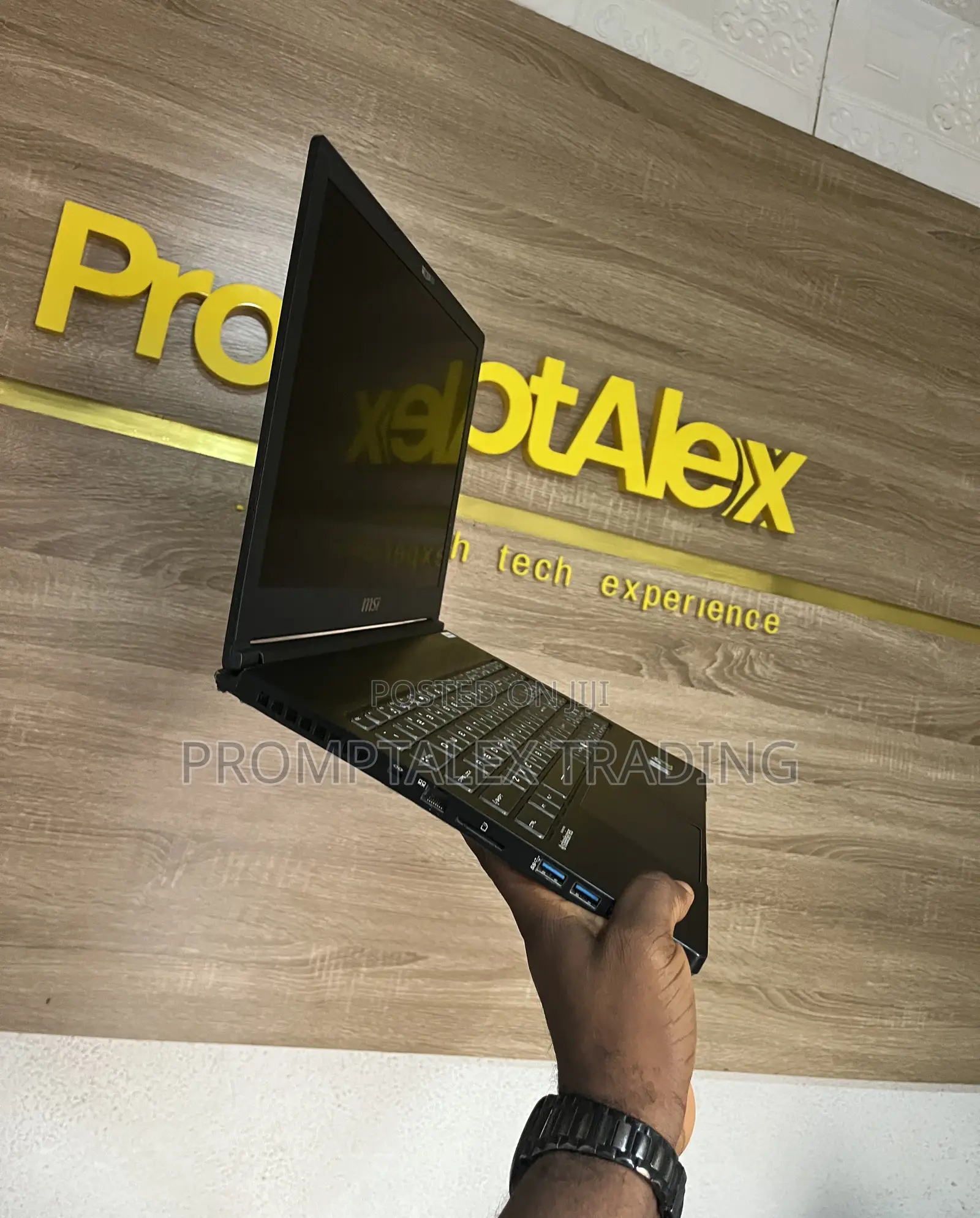 Laptop MSI GS63VR 7RF Stealth Pro 32GB Intel Core I7 SSD 512GB