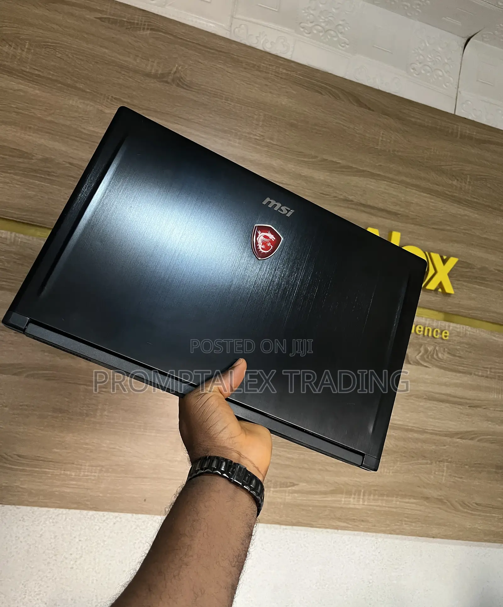 Laptop MSI GS63VR 7RF Stealth Pro 32GB Intel Core I7 SSD 512GB