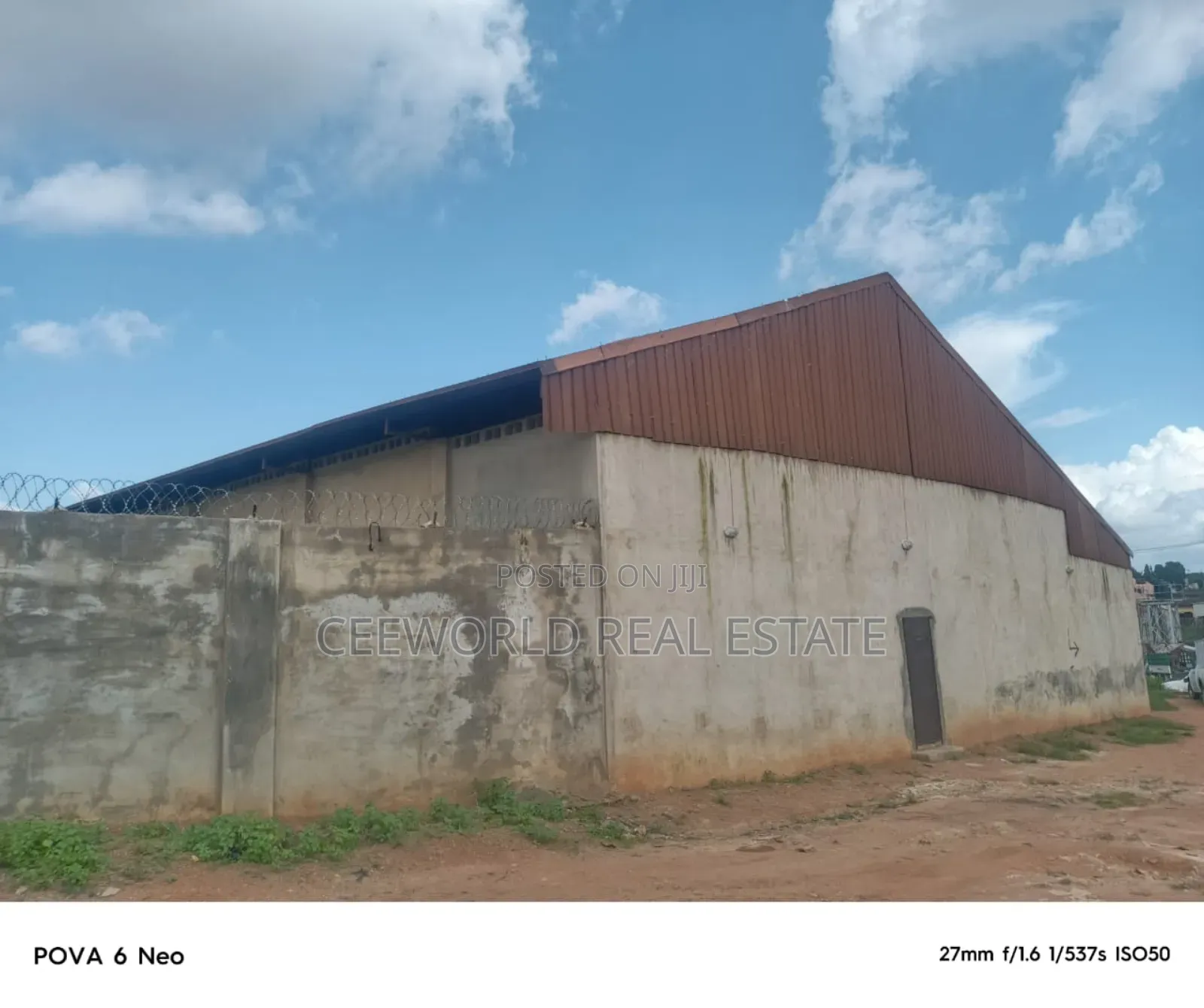 1000sqm Self Compound Warehouse at Aleshiloye, Dugbe Road, Ibadn