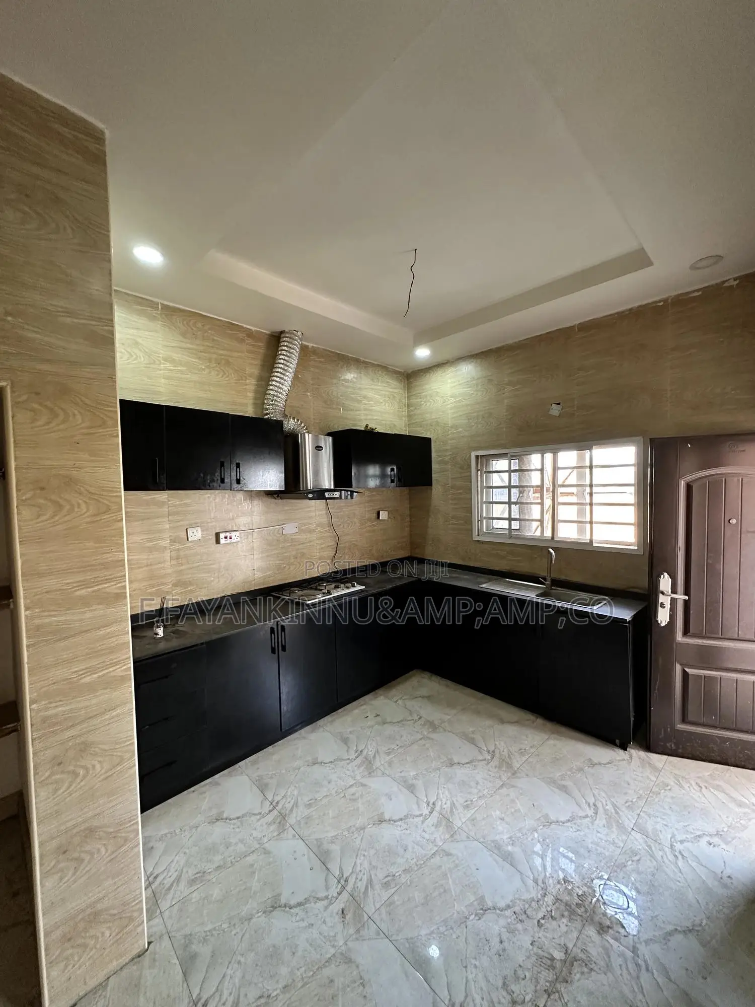 2bdrm Block of Flats in Lugbe District for sale