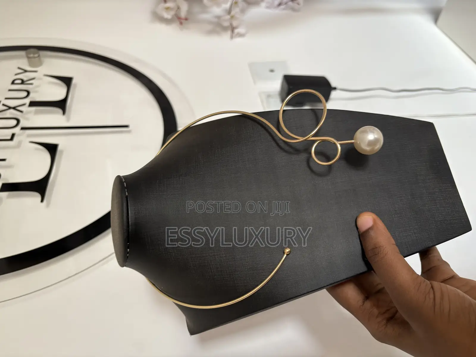 Round Necklace