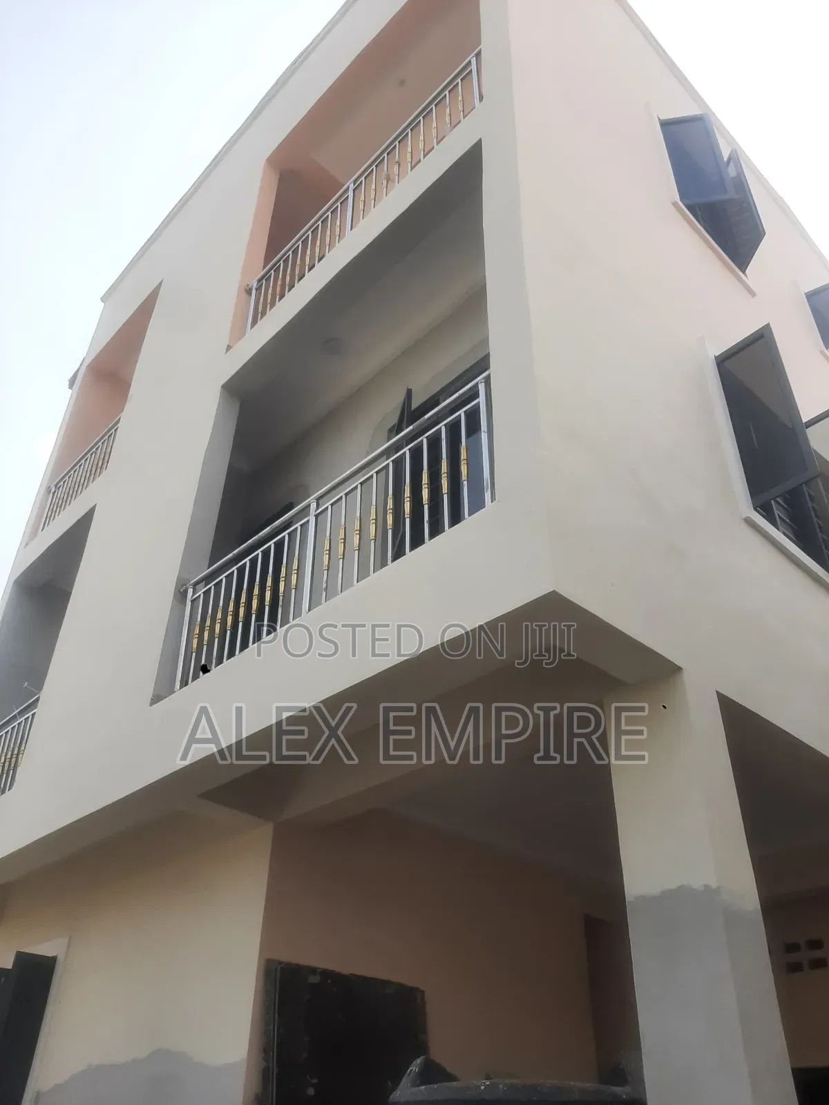 3bdrm Apartment in Amuwo-Odofin for rent