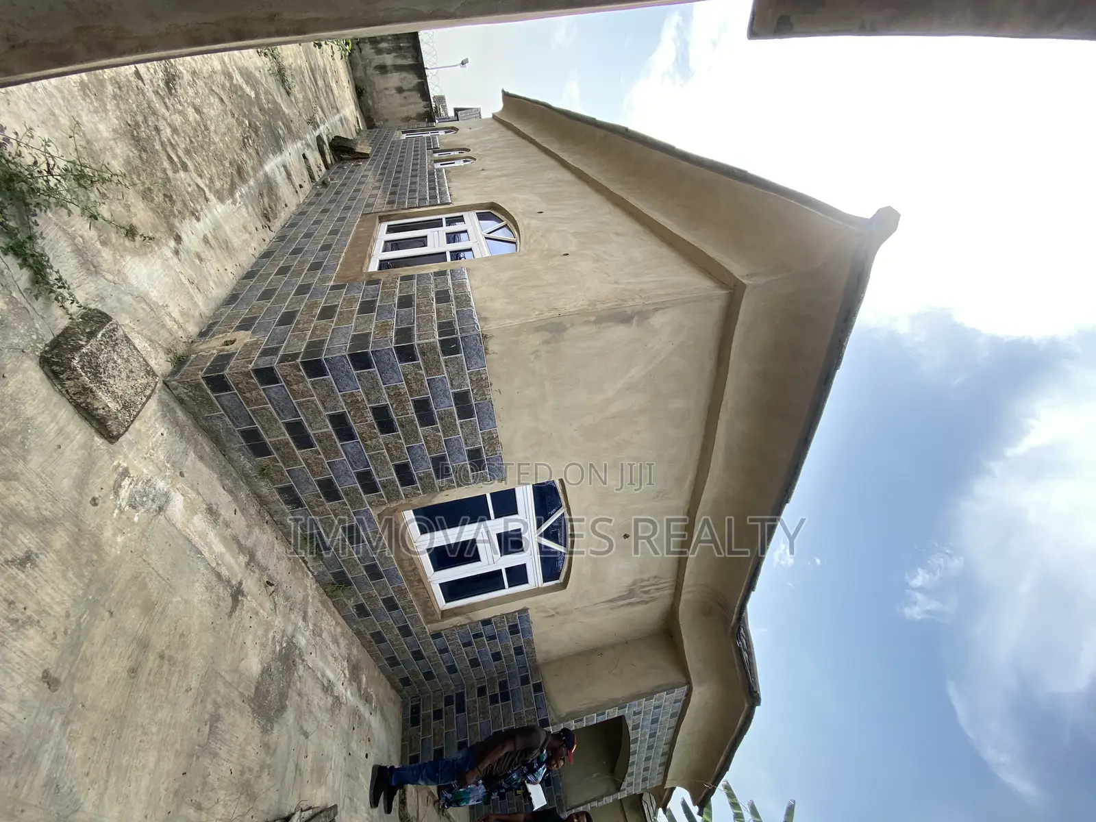 4bdrm Apartment in Abeokuta North for sale
