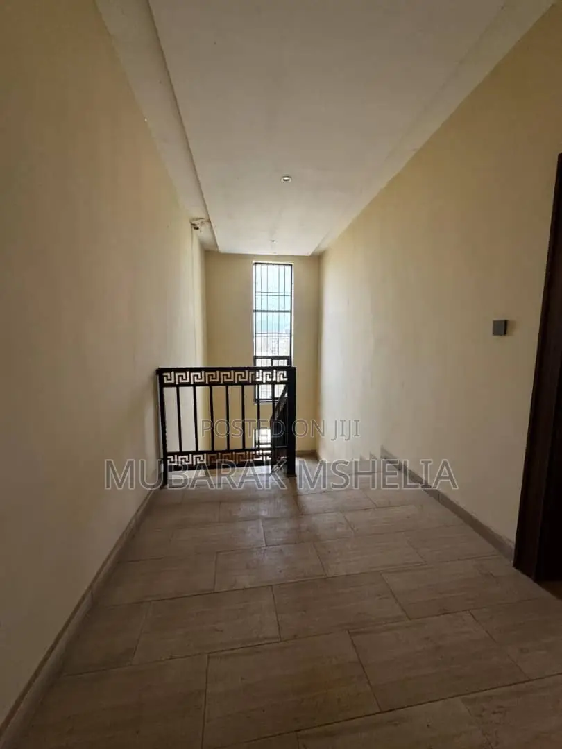2bdrm Maisonette in Kubwa for sale