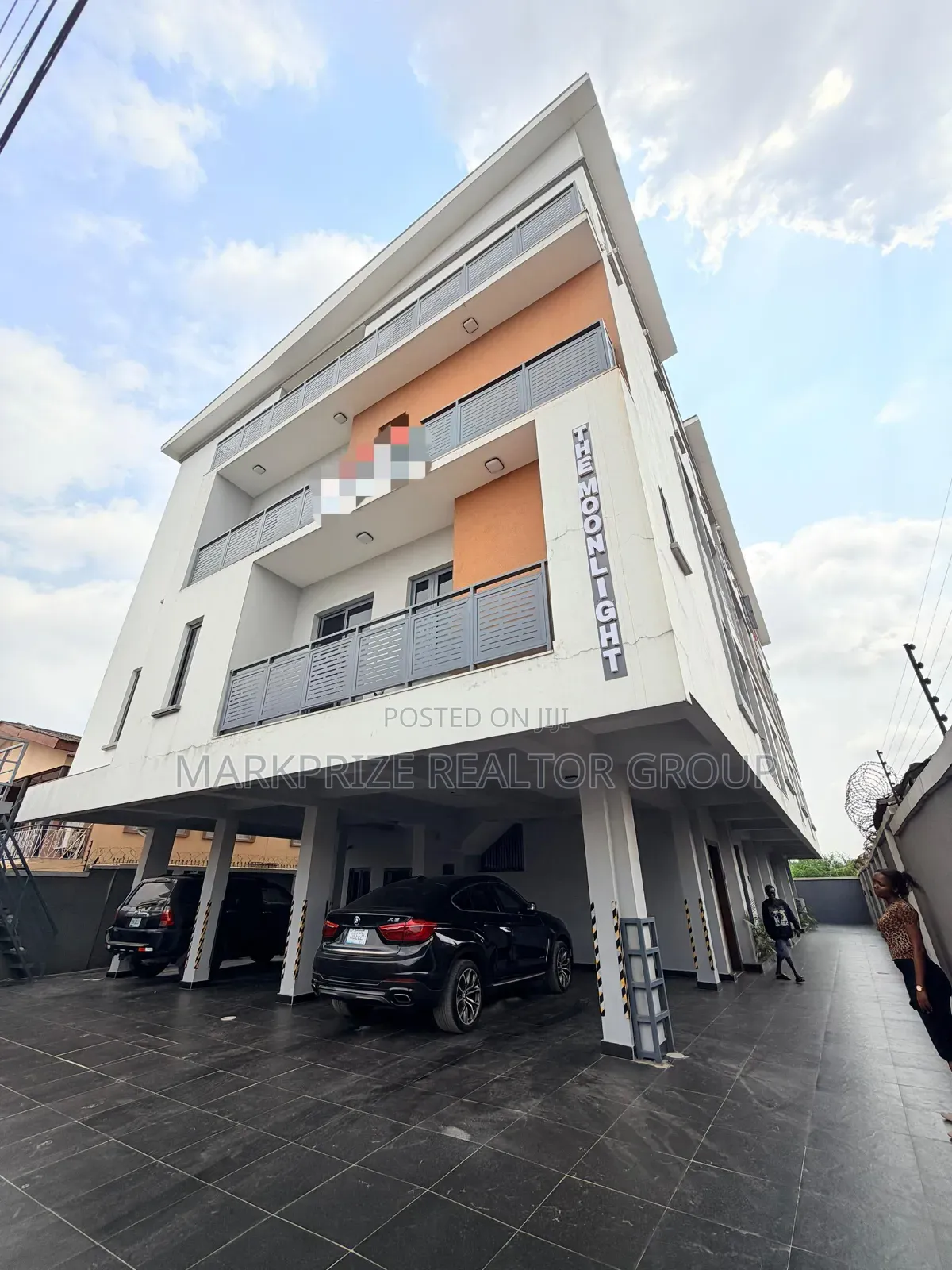 4bdrm Duplex in Obanikoro for sale