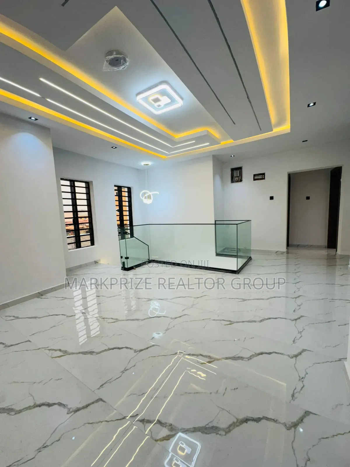 4bdrm Duplex in Ogba for sale