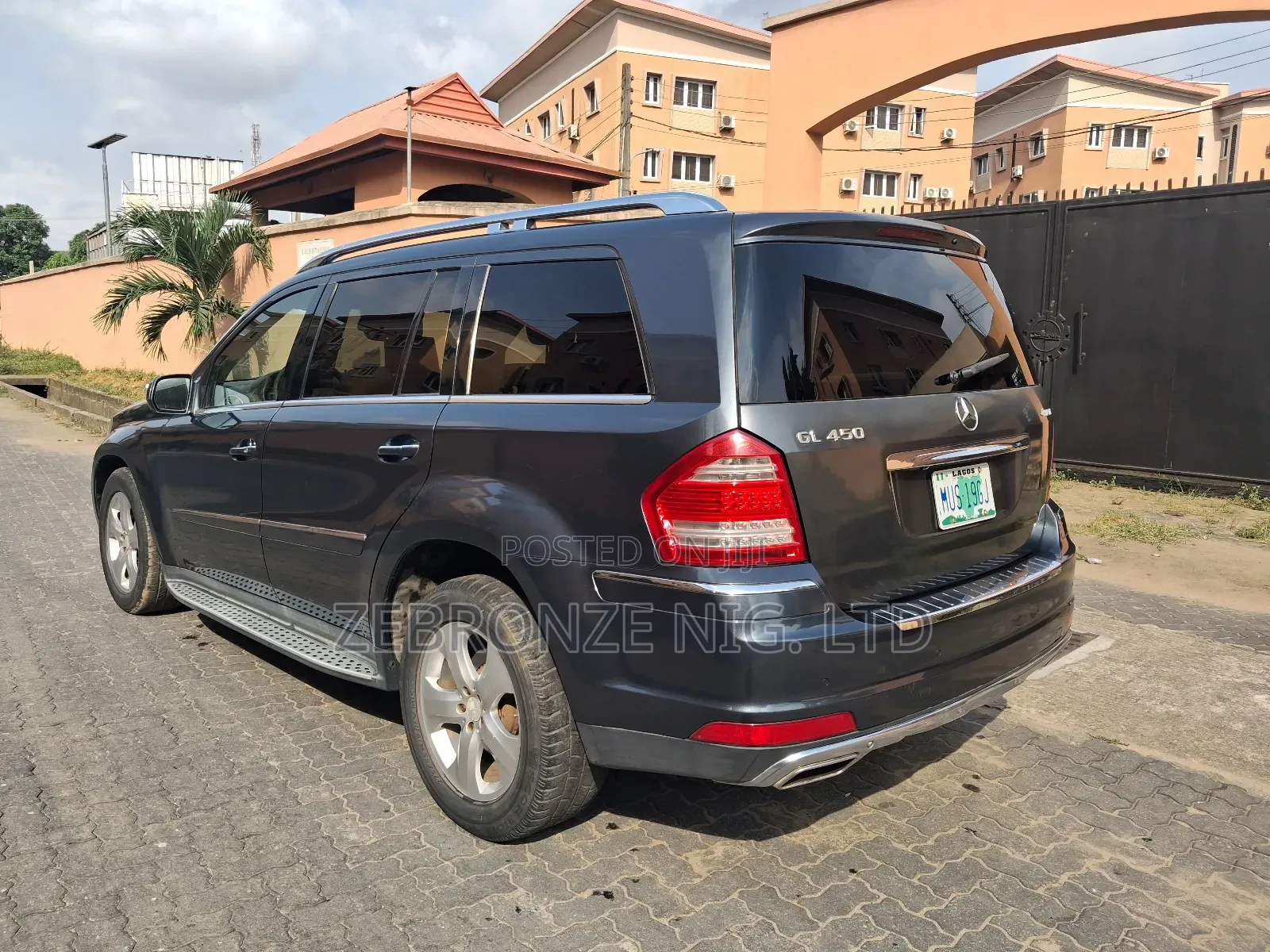 Mercedes-Benz GL-Class GL 450 2010 Gray