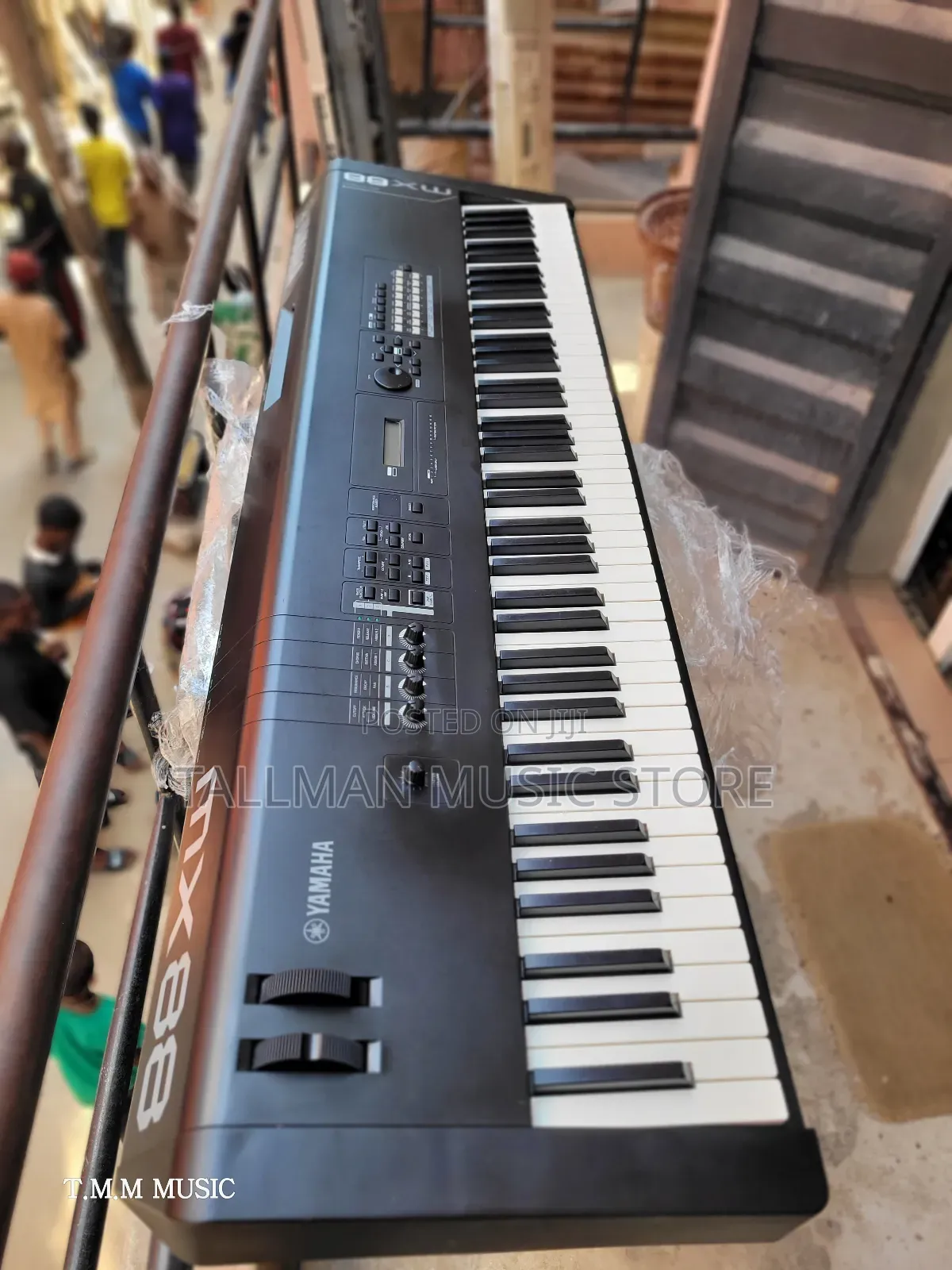 Yamaha Mx88