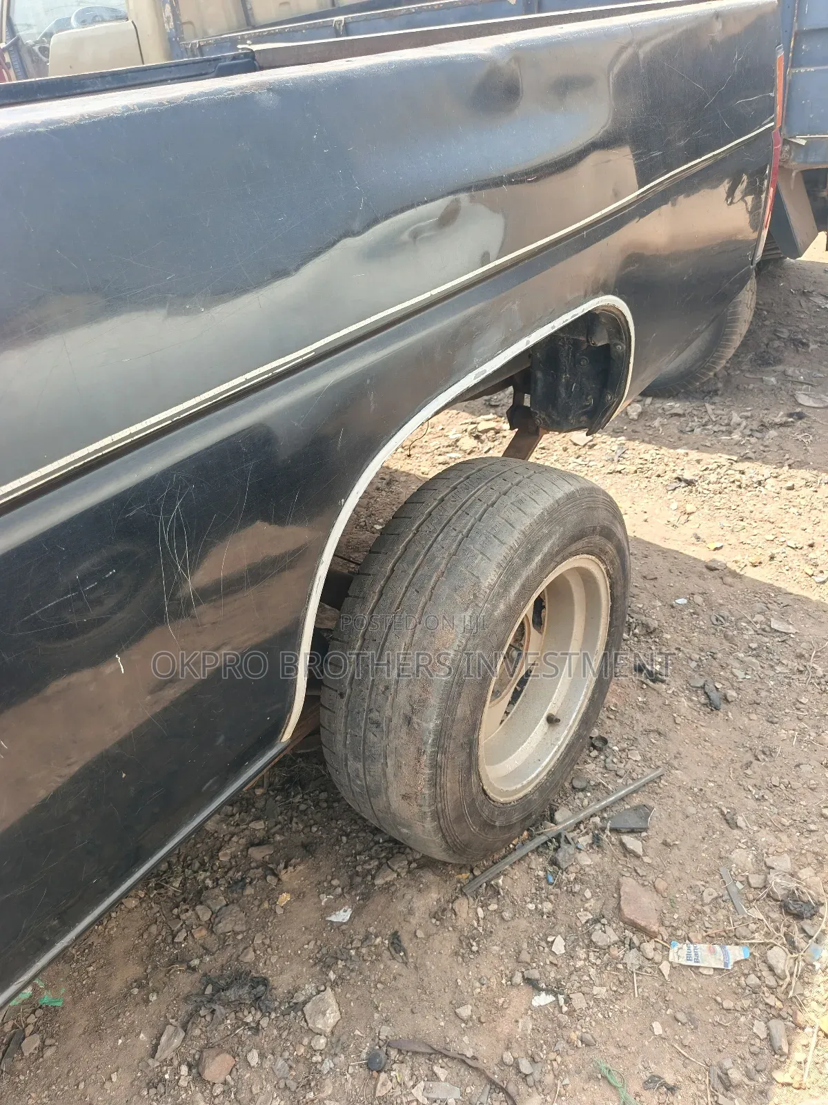 Nissan Pick-Up 1990 Black