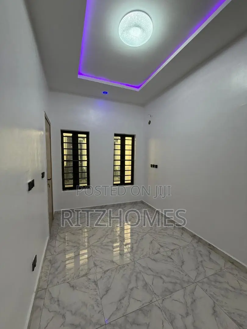4bdrm Duplex in Lekki for sale